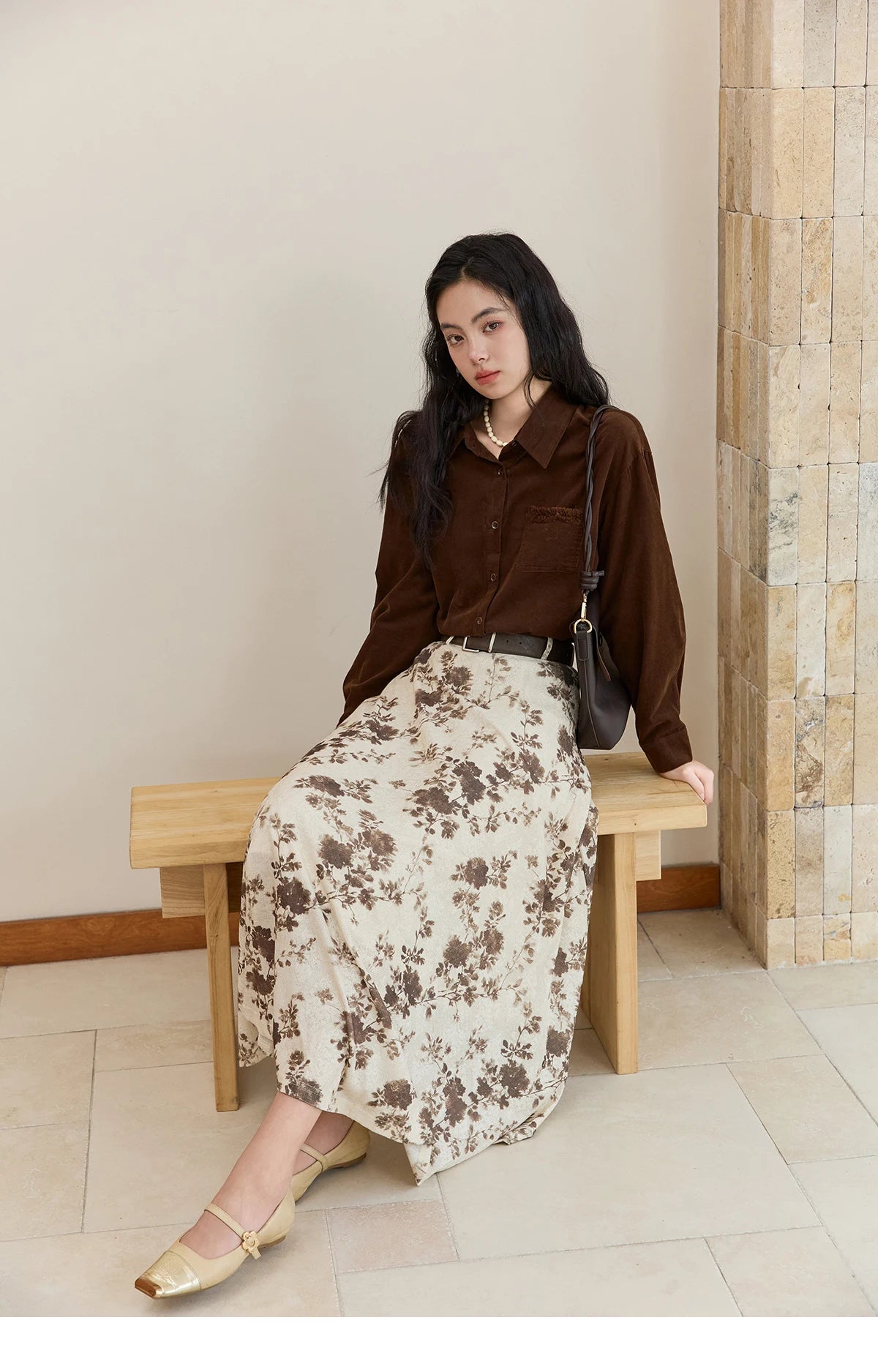 MISHOW Brown Corduroy Shirt Women 2025 Retro Long Sleeves Raw Edge Pocket Loose Casual Shirt Autumn Women's Tops MXE47C2419