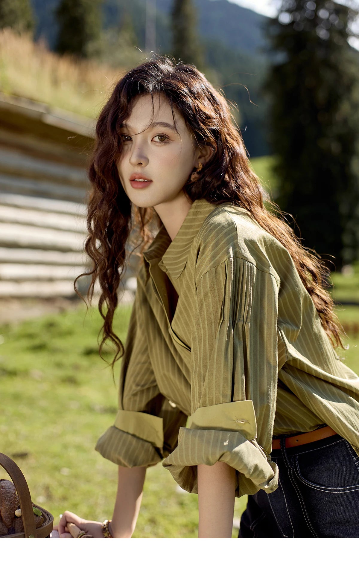 MISHOW Striped Casual Shirt for Women 2024 Autumn Retro Lapel Long Sleeve Top Contrasting Cuffs Shirts Office Lady MXD42C0301