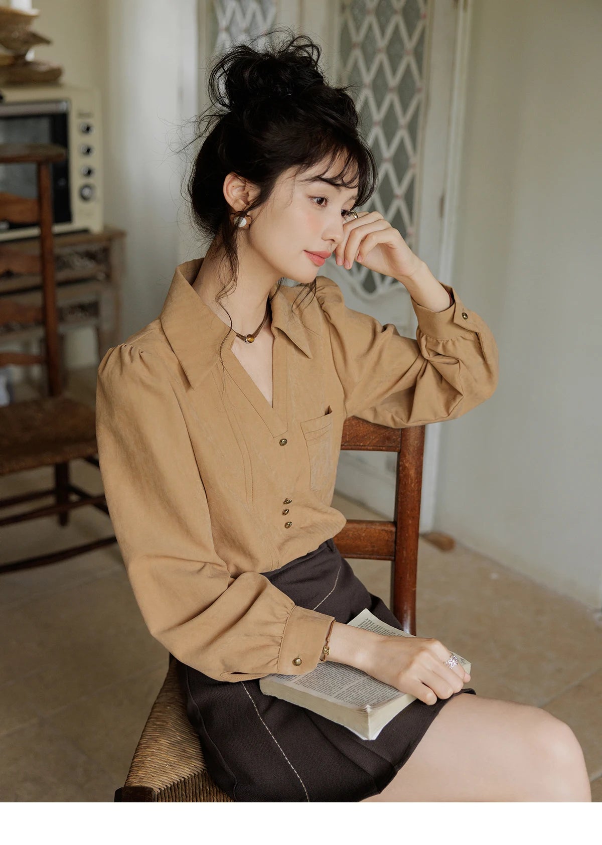 MISHOW Women's Long Sleeved Shirt 2024 Autumn French Minimalist Lapel V Neck Commuter Shirt Retro Button Office Lady MXD43C0306