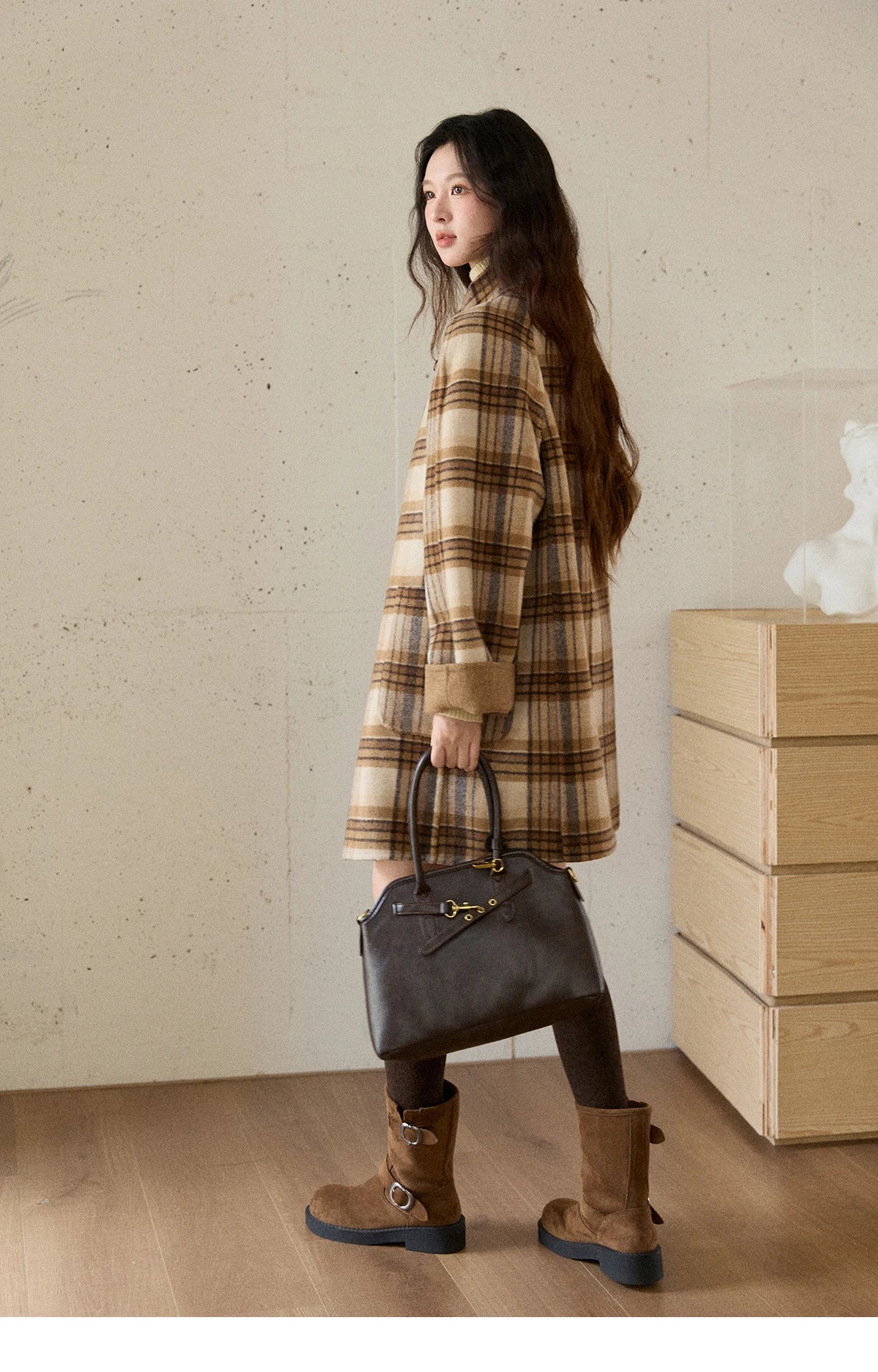 MISHOW Plaid Double-faced Wool Coat Women 2025 Winter Retro Lapel Single Buckle Loose Mid-length Coat Woman Clothes MXE89W0898