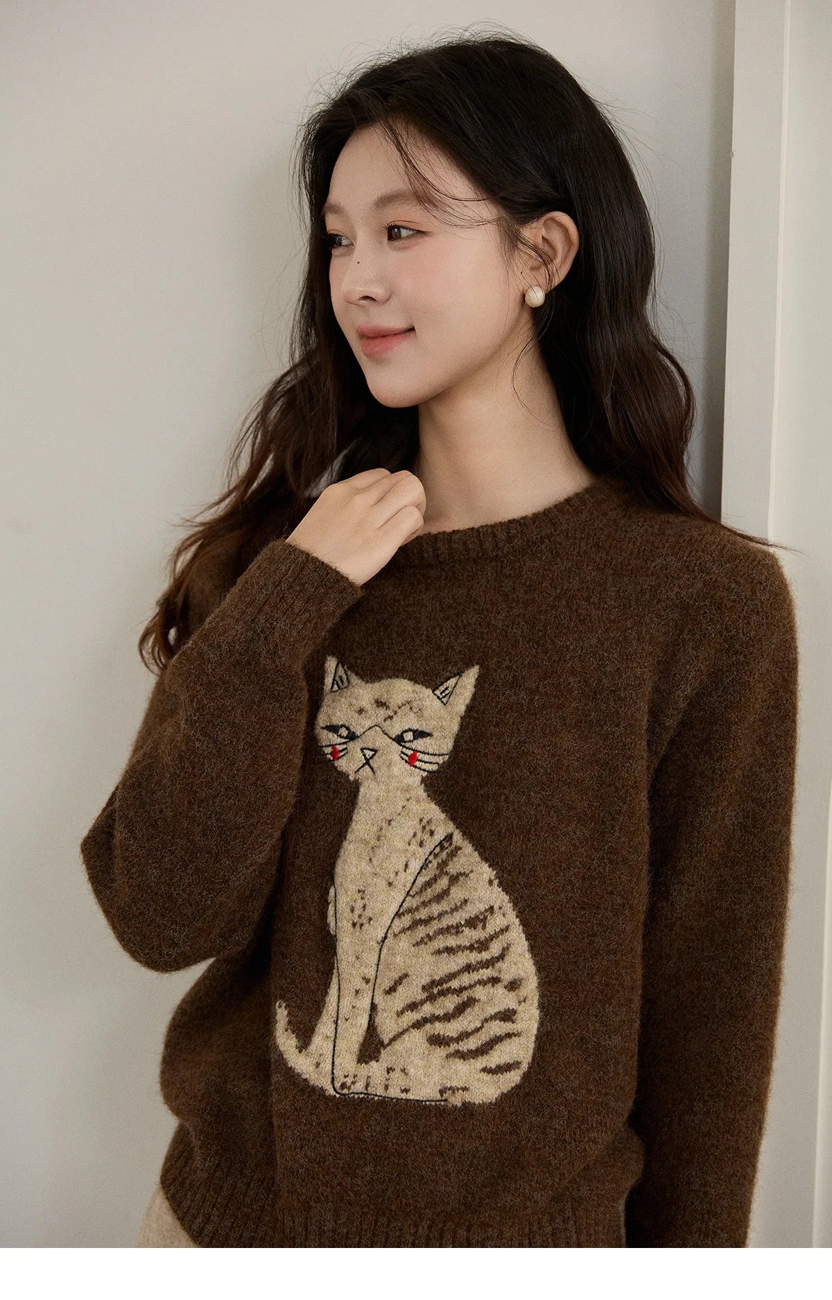 MISHOW Women's Brown Knitted Sweater 2025 Autumn Winter Cat Pattern Jacquard Crew Neck Sweaters Loose Pullover Tops MXE94Z2991