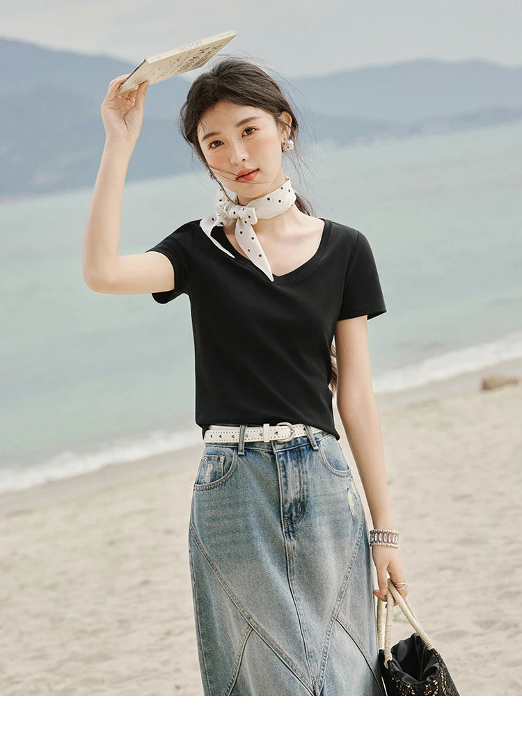 MISHOW Cotton Casual T-shirts Women New 2025 Short Sleeve V-neck Solid Versatile Shirt Female Fashion Basic Tops Lady MXE33T0519