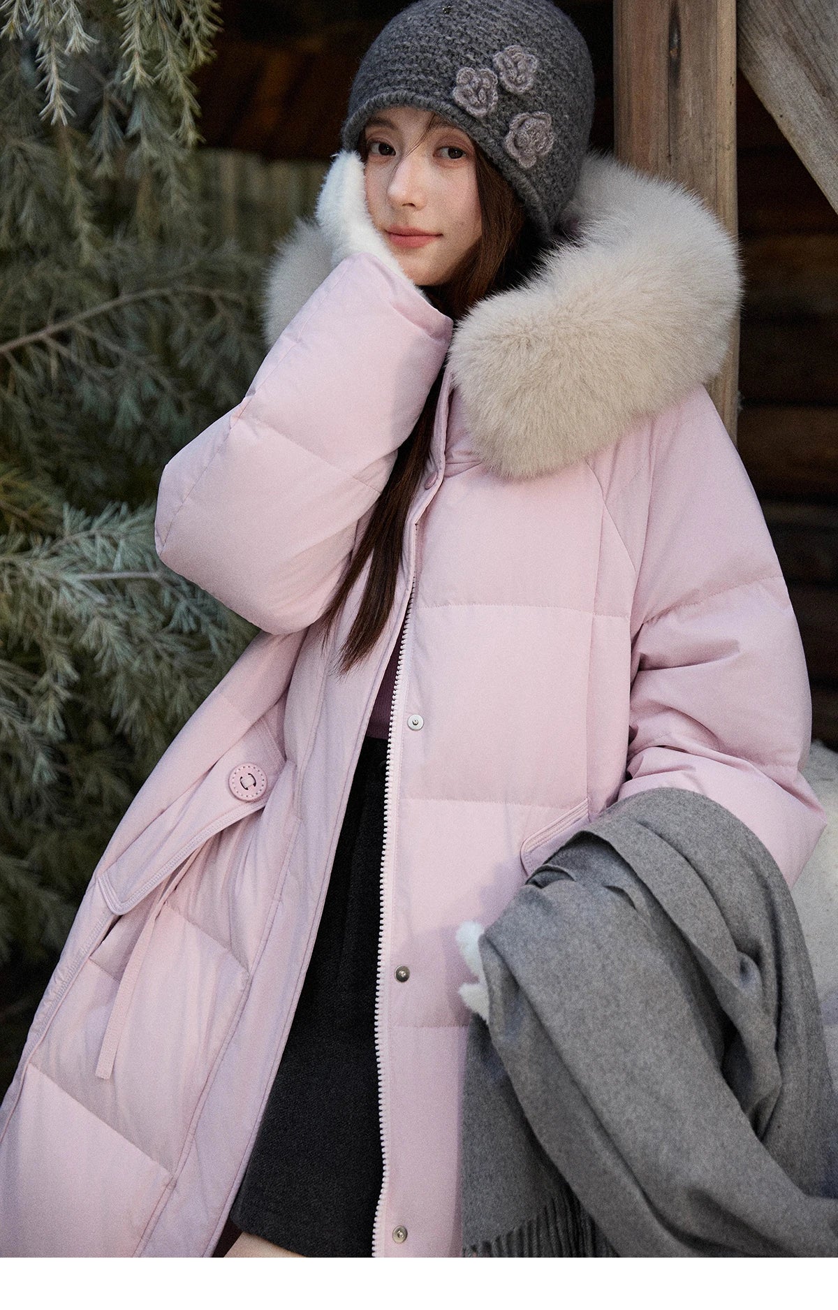 MISHOW Women's Winter Coat with Hood 2025 Fashion Solid Commute Long Down Jacket Windproof Warm Down Coat Luxury MXE51Y0079