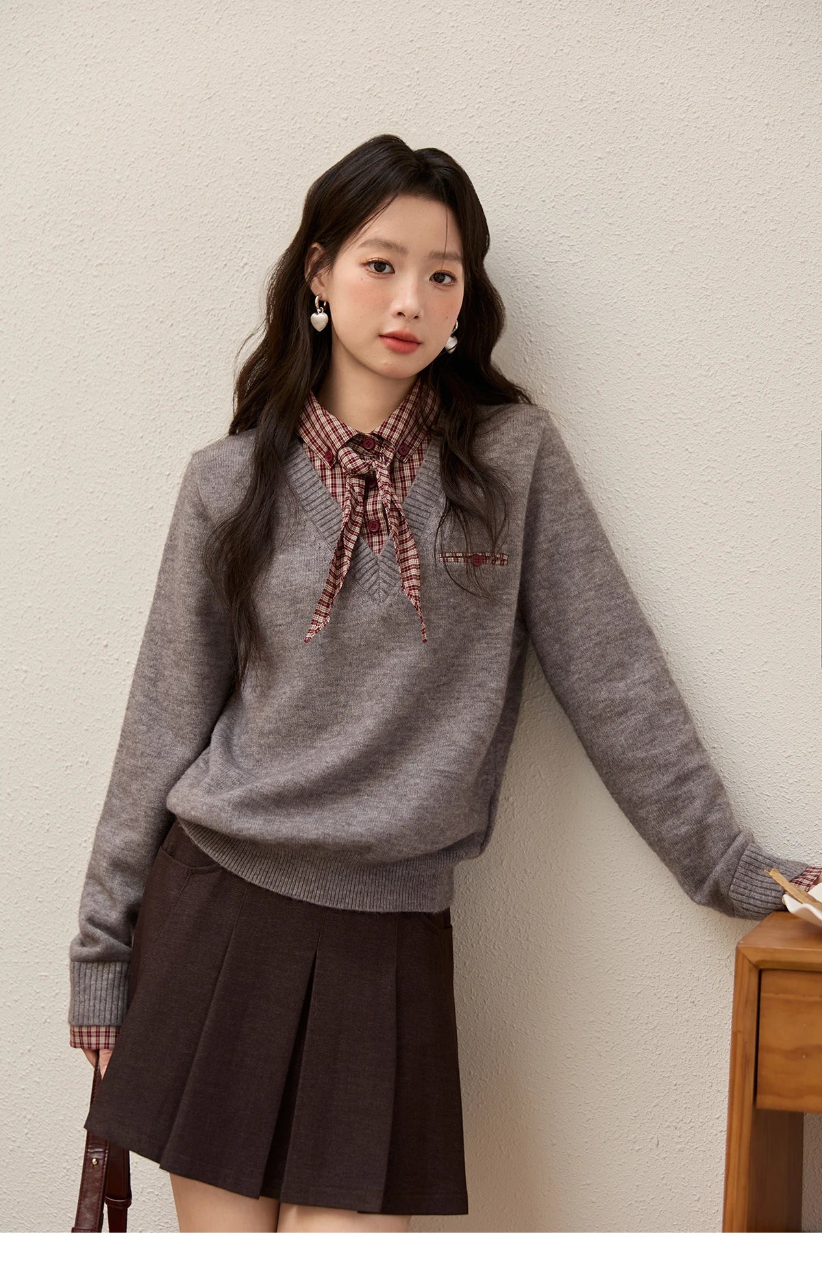 MISHOW Fake Two-piece Knitted Sweater for Women 2025 Winter Plaid Turn-down Collar Splicing Detachable Scarf Sweater MXE89Z2605