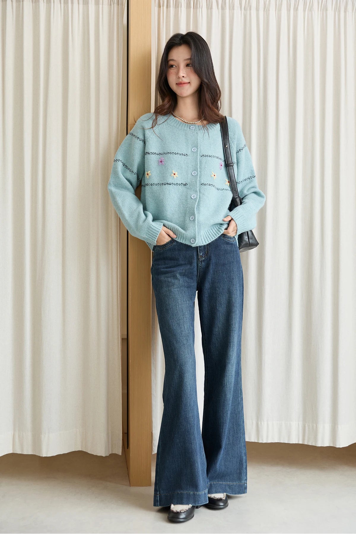 MISHOW Women Cardigan Long Sleeve 2025 Autumn Winter Flower Embroidered Knitted Cardigan Commute Loose Blue Knit Top MXE46Z2581