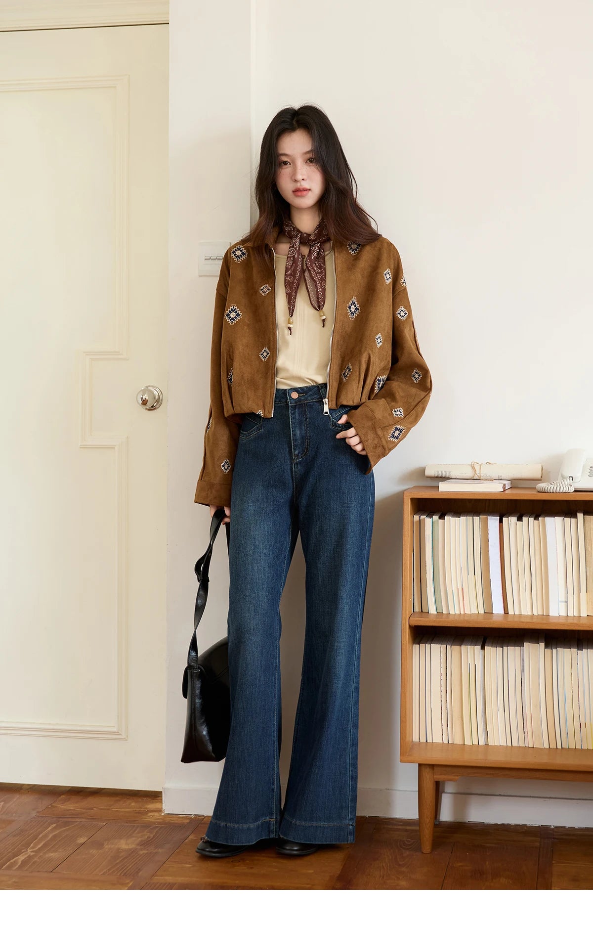 MISHOW Woman Sweaters 2025 Autumn Winter Apricot Brushed Knitted Bottoming Pullovers Pleated Design Casual Loose Top MXE48Z2517