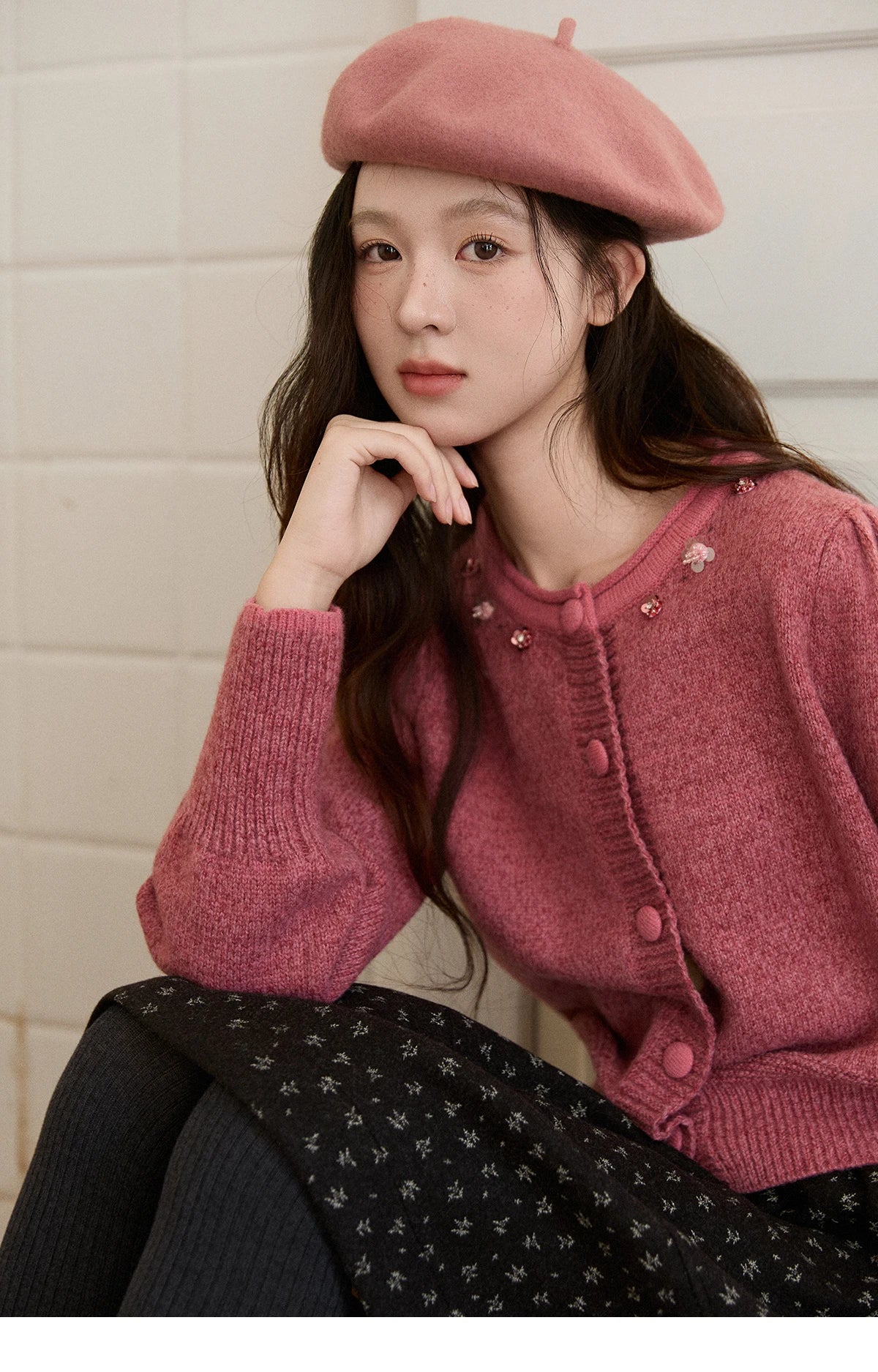 MISHOW Rose Red Sequin Beaded Floral Cardigan 2025 Winter Slight Puff Sleeve O-Neck Sweater Thick Warm Short Knitwear MXE93Z2808