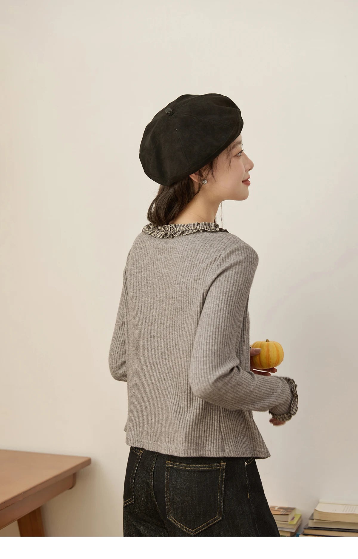 MISHOW Plaid Black Fungus Edge Tied Knitted Sweater for Women Autumn 2025 Pit Striped Knitted Fake Two-piece Top MXE44Z1361