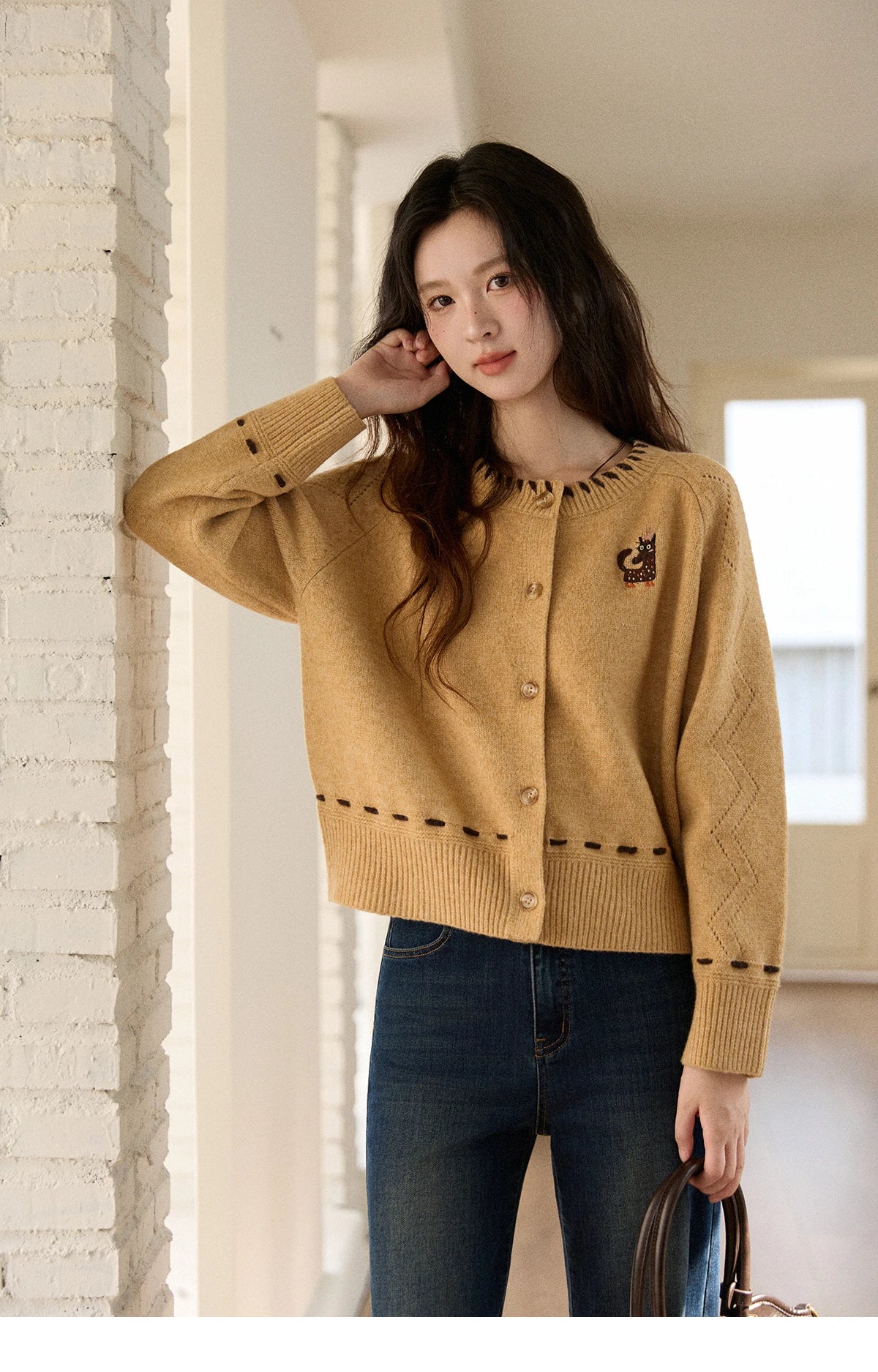 MISHOW Winter Knit Women's Cardigan 2025 New Little Fox Embroidered Sweater Retro Orange Loose Long-sleeved Tops MXE88Z2598