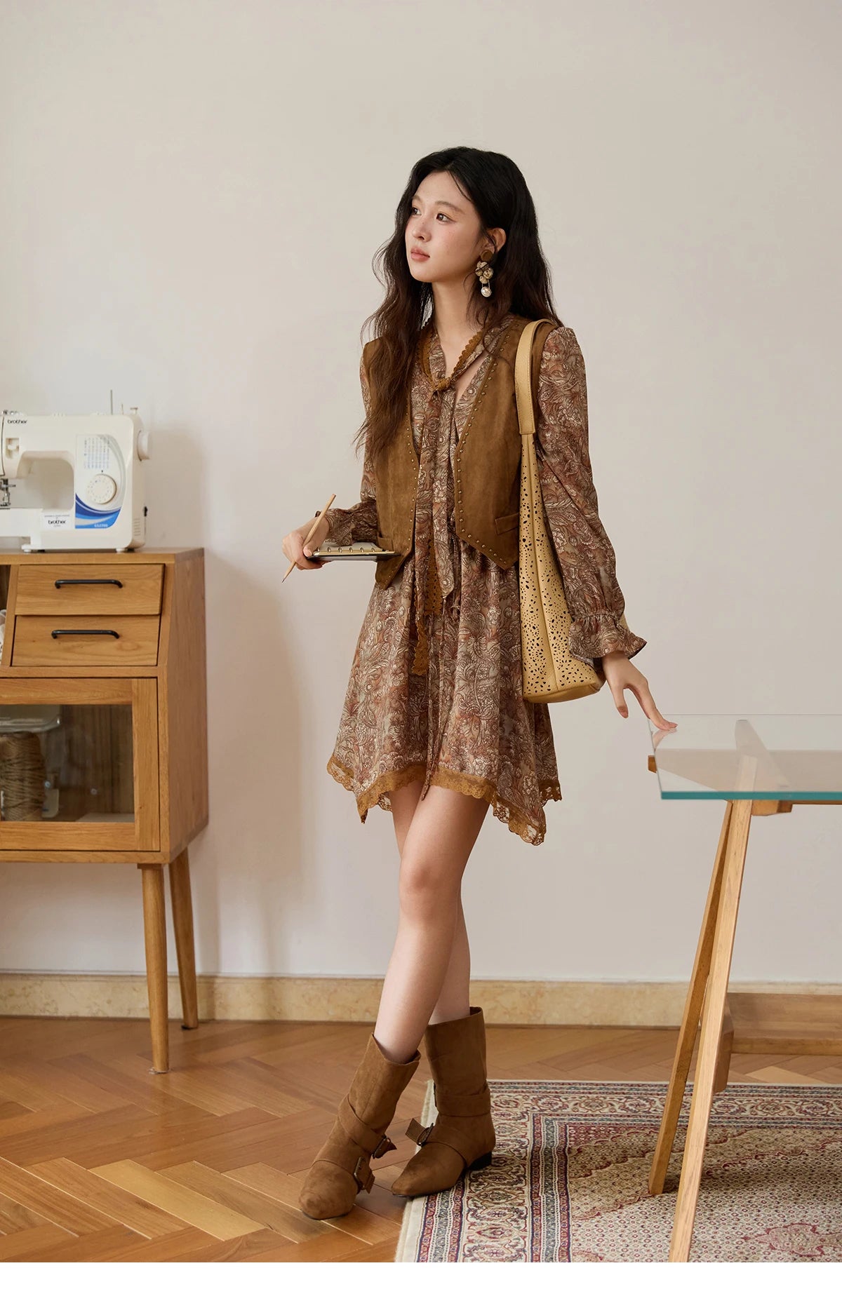 MISHOW Mini Dress for Women's French Vintage Printed Dress 2025 Autumn New Elegant Long-Sleeve Dinner Dresses Luxury MXE46L2518