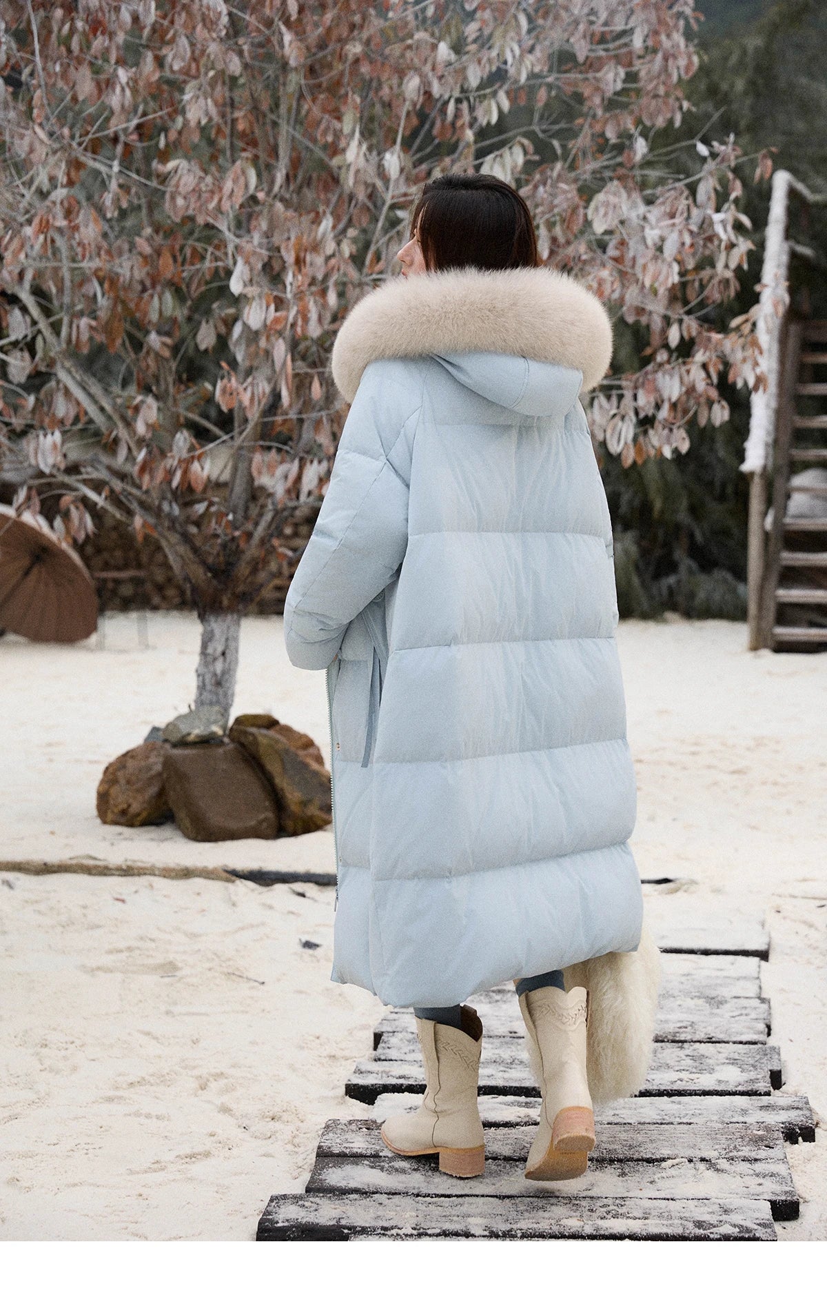 MISHOW Women's Winter Coat with Hood 2025 Fashion Solid Commute Long Down Jacket Windproof Warm Down Coat Luxury MXE51Y0079