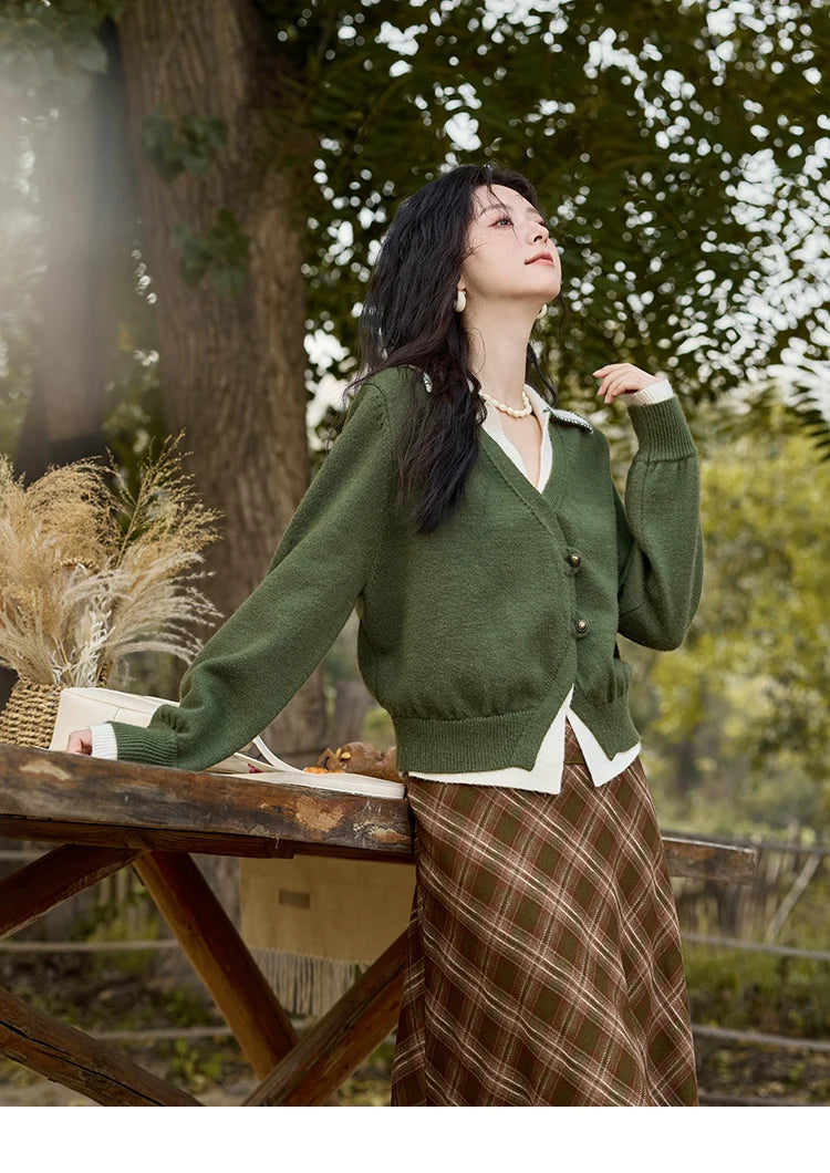 MISHOW Fake Two-piece Sweater Women Fashion Splicing Lapel Knitwear 2024 fall winter New Design Retro V-neck Cardigan MXD41Z0712