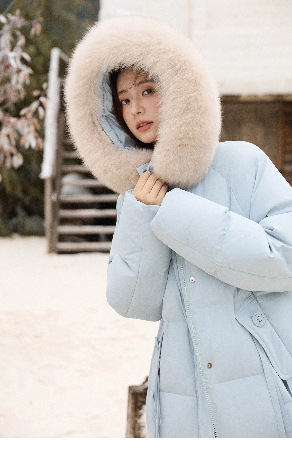 MISHOW Women's Winter Coat with Hood 2025 Fashion Solid Commute Long Down Jacket Windproof Warm Down Coat Luxury MXE51Y0079