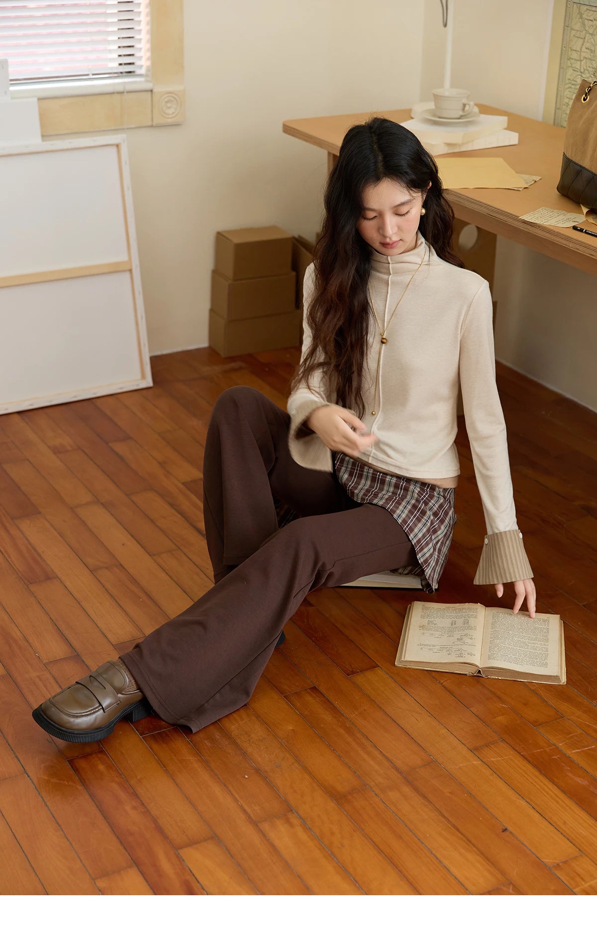 MISHOW Knitted Tops for Women 2025 Autumn New Apricot Stand Collar Long Sleeves Slim Fit with Detachable Cuffs Tops MXE49Z2532