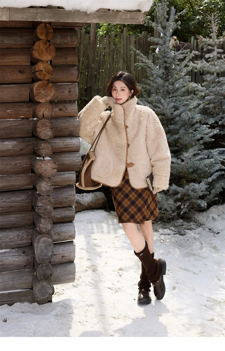 MISHOW Women's Double Sided Wearing Jacket 2025 Winter Lamb Wool Lapel Coat Warm Windproof Commuter Coat with Pockets MXE91W1015