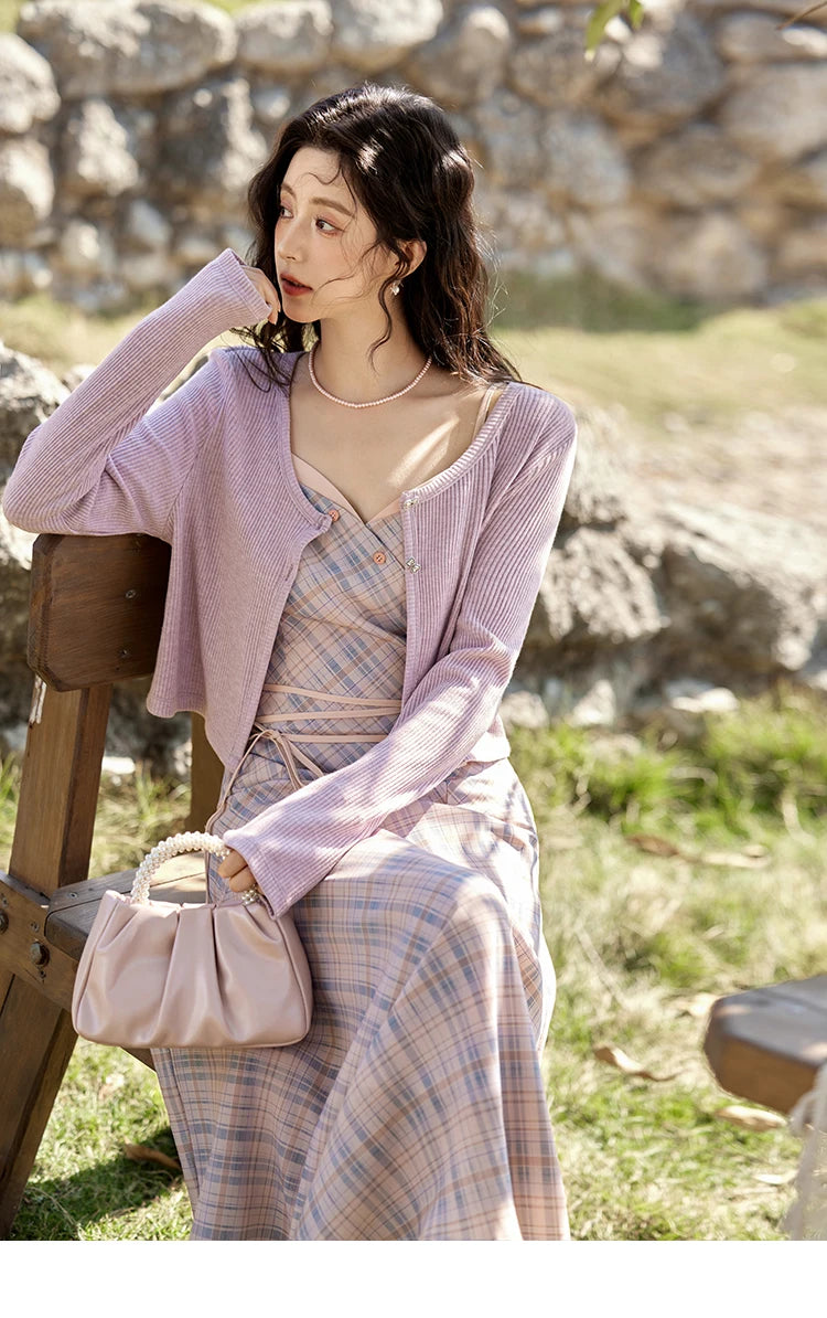 MISHOW Plaid Strap Dress for Women Spring 2025 French V-neck Sleeveless Dress Slim Lace-up Waist Camisole Dresses MXE11L2088