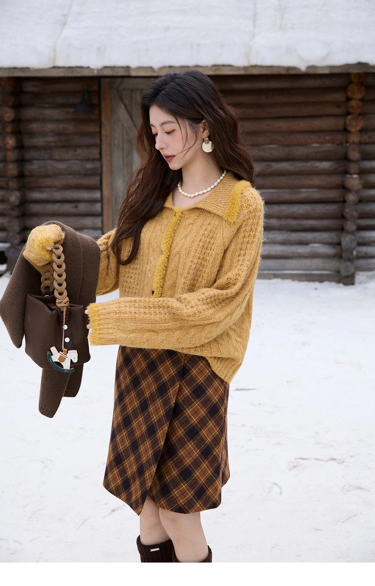 MISHOW Retro Plaid Brushed Skirt for Women Winter 2025 High Waist Slim Thick Skirt Side Invisible Zipper Warm Skirts MXE91B2457