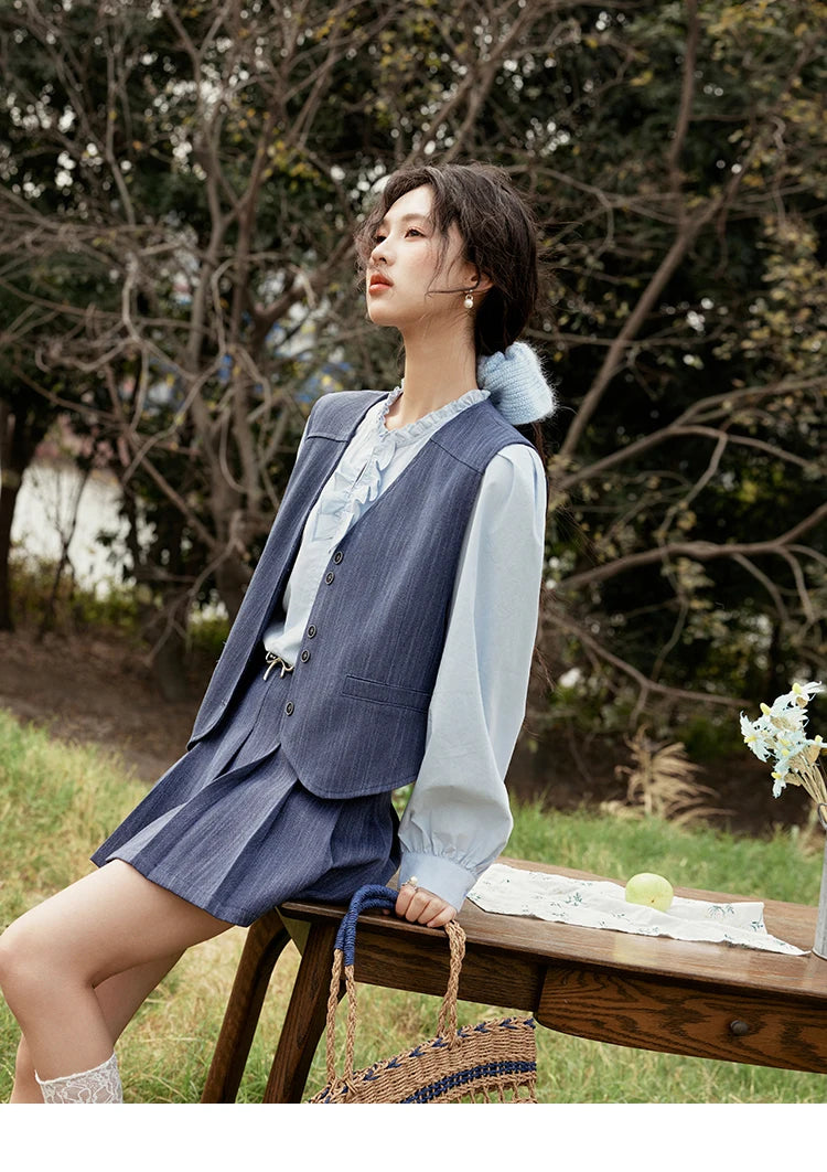 MISHOW Women's V-neck Vest Coat Pleated Skirt Set Spring 2025 Symmetric Fake Pocket Coat A-line Skirts (No with Belt) MXE31T0505