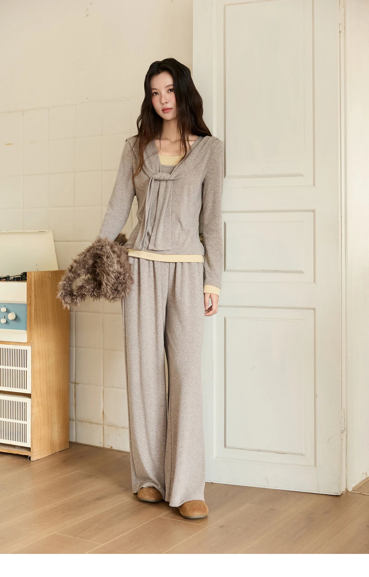 MISHOW Elastic Waist Casual Pants 2025 Autumn Winter Solid Full Length Pants Loose Wide Leg Trousers Office Lady MXE89K1119