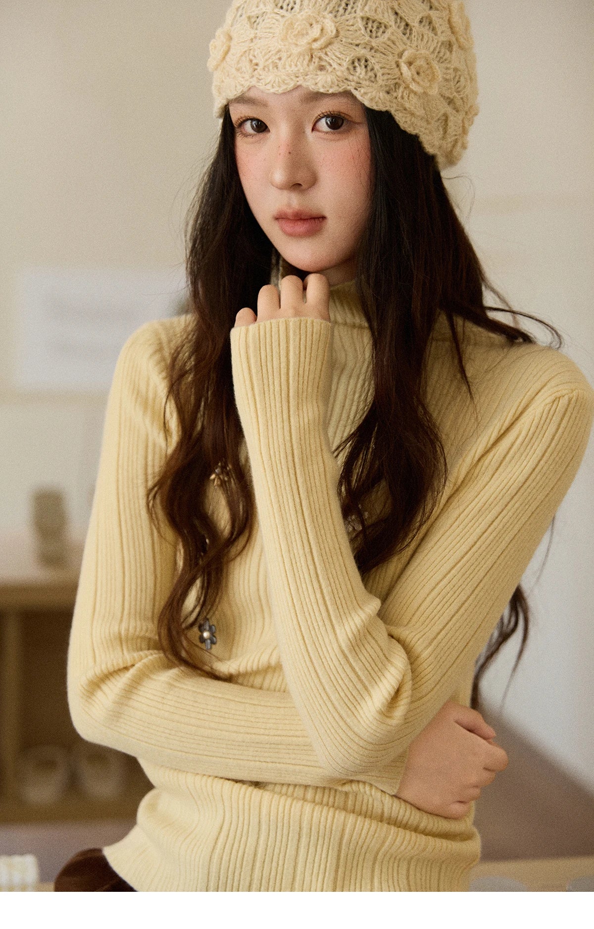 MISHOW Women's Long-sleeved Tops 2025 Winter Simple Solid Turtleneck Sweater Vertical Ribbed Slim Fit Casual Top MXE86Z2656