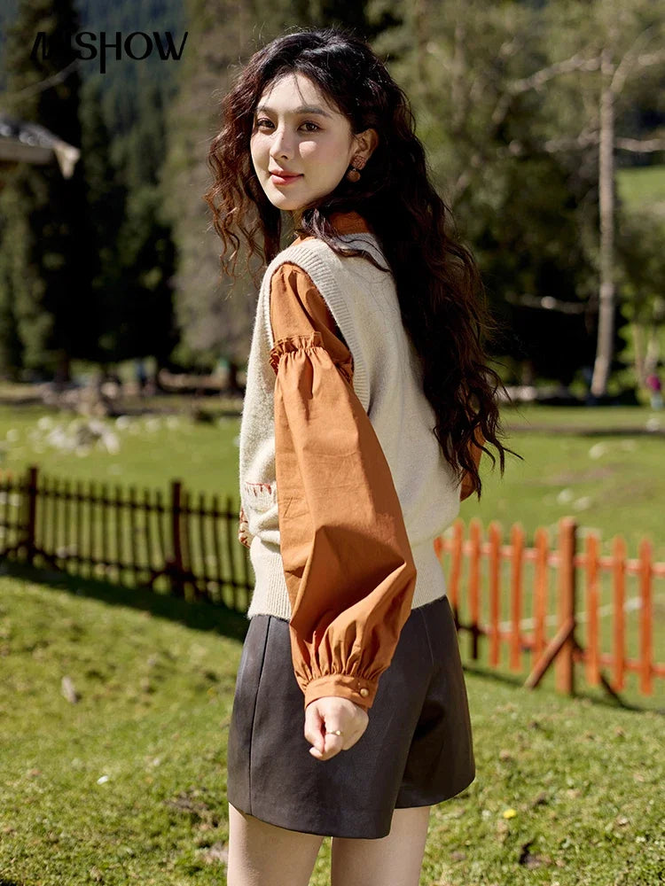 MISHOW Sleeveless Knitted Sweater Vest 2024 Autumn Arctic Velvet Sweater V-neck Towel Embroidered Hook Flower Tops MXD42Z0701