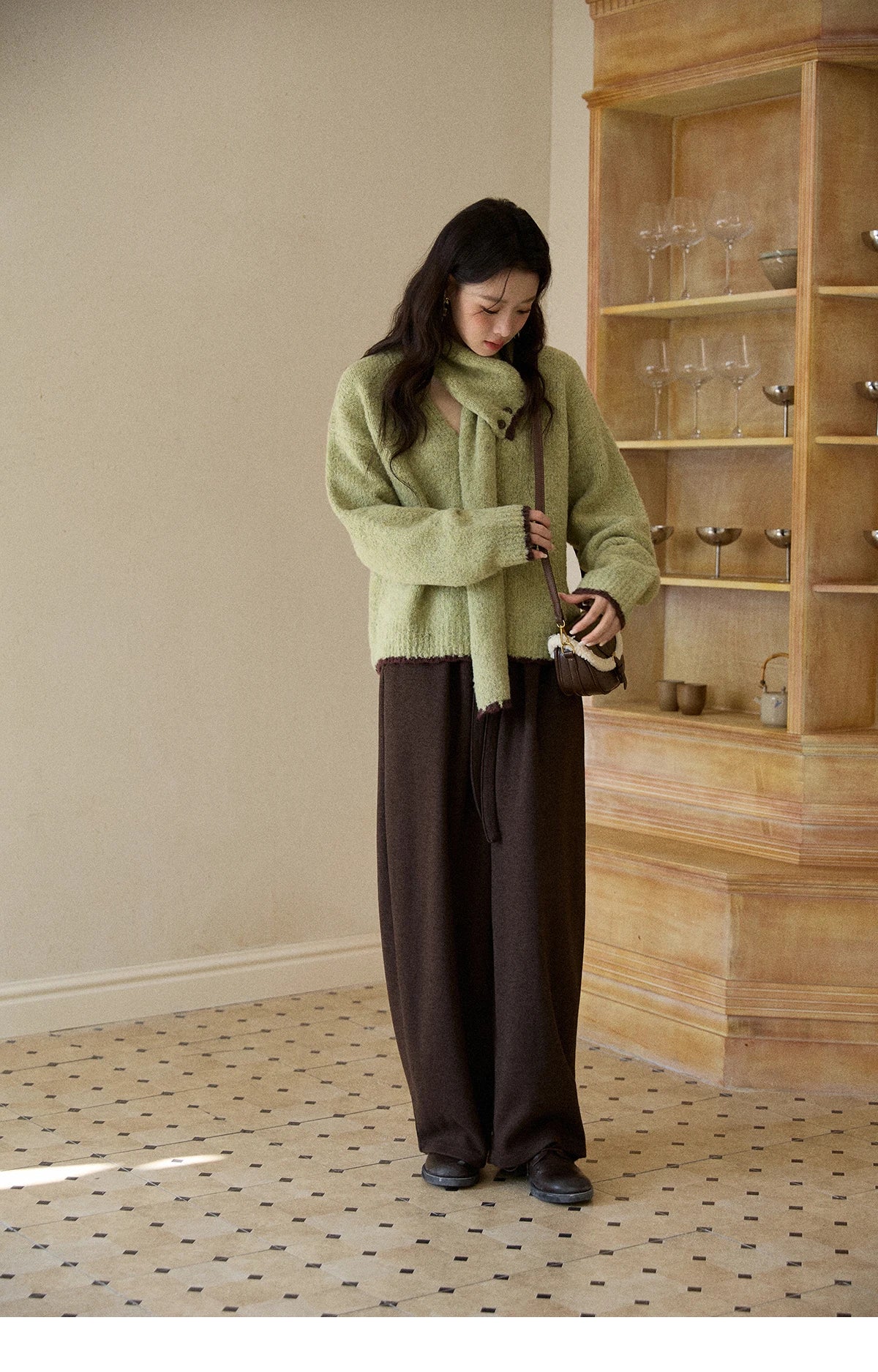 MISHOW Woman Green Detachable Scarf Sweater 2025 Winter Fashion V-neck Long Sleeves Thick Knit Pullovers Casual Top MXE90Z2791