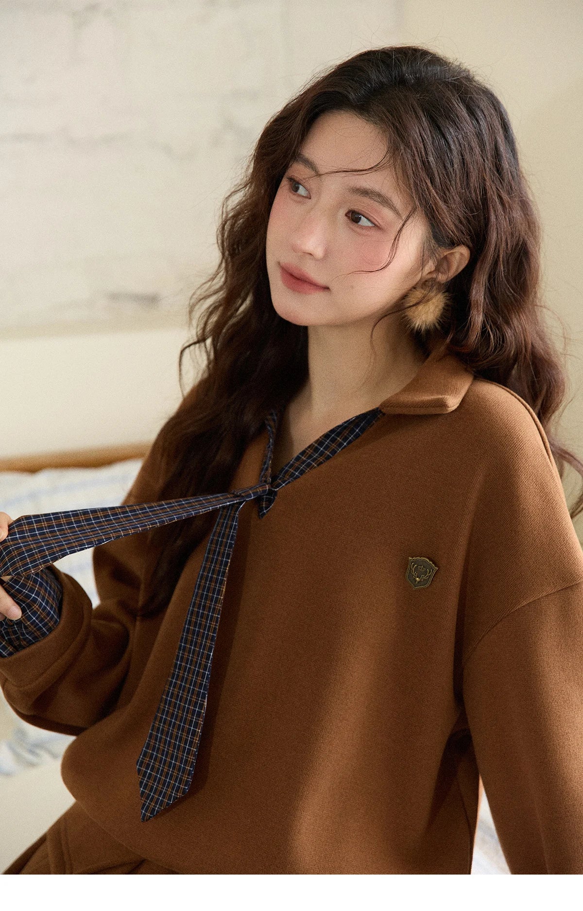 MISHOW Woman Skirt Suit 2025 Winter College Style Fake 2-piece Spliced Sweatshirt Pleated Skirt Casual Woman Sets MXE86T1447