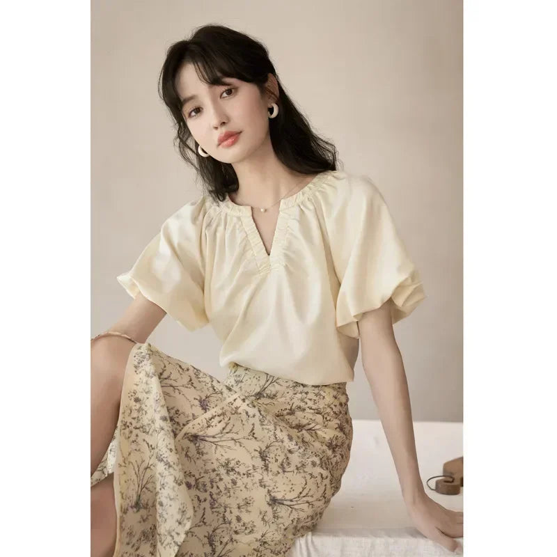 MISHOW Women's Blouses 2023 Summer French Elegant Solid V-Neck Short Sleeve Pullover LOOSE female Puff Sleeve Tops MXC38X0043