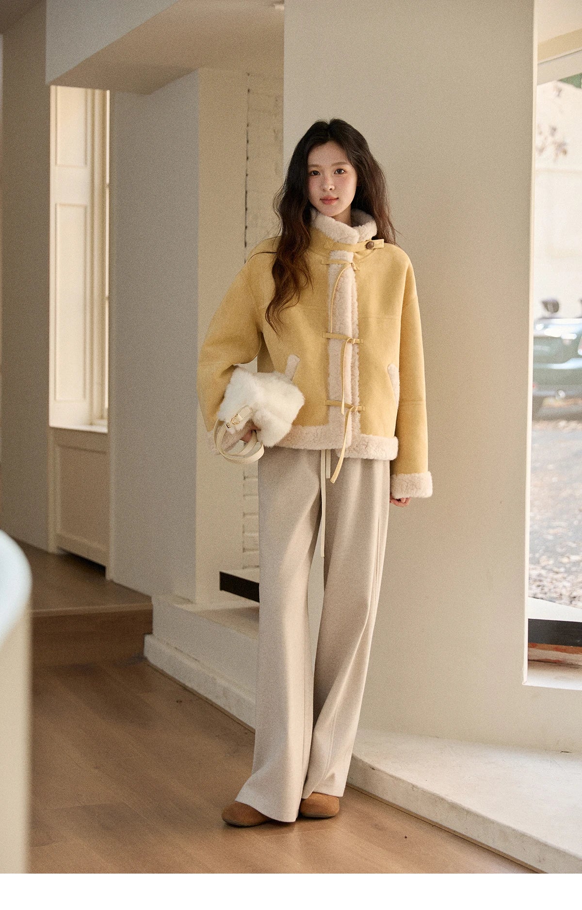 MISHOW Woman Yellow Jackets 2025 Winter Suede Fur Collar Short Coat Luxury Comfortable Single-breasted Commuter Coat MXE89W0897