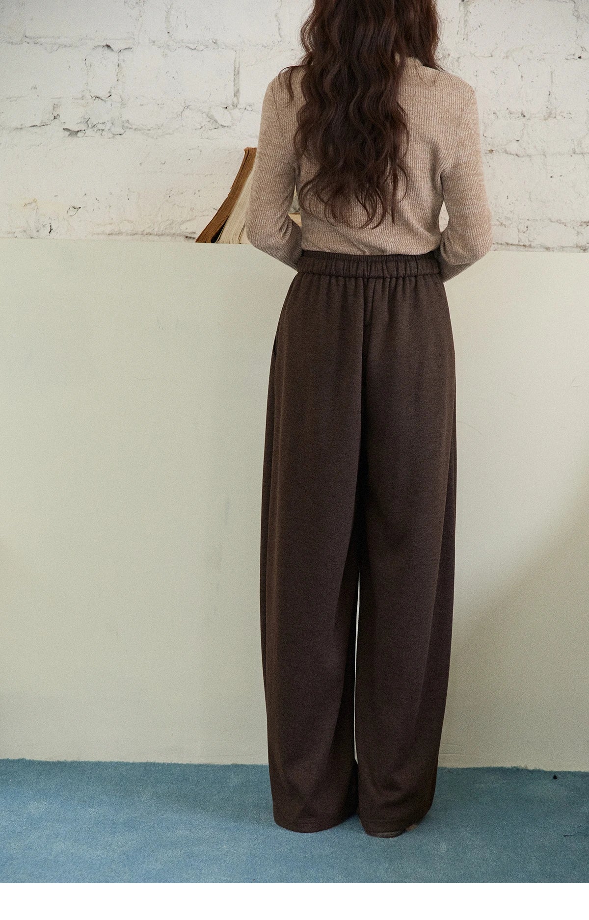 MISHOW Brown Wide-leg Pants for Women2025 Winter Thickened Warm Drawstring Waistband Retro Casual Trousers Woman MXE87K1126