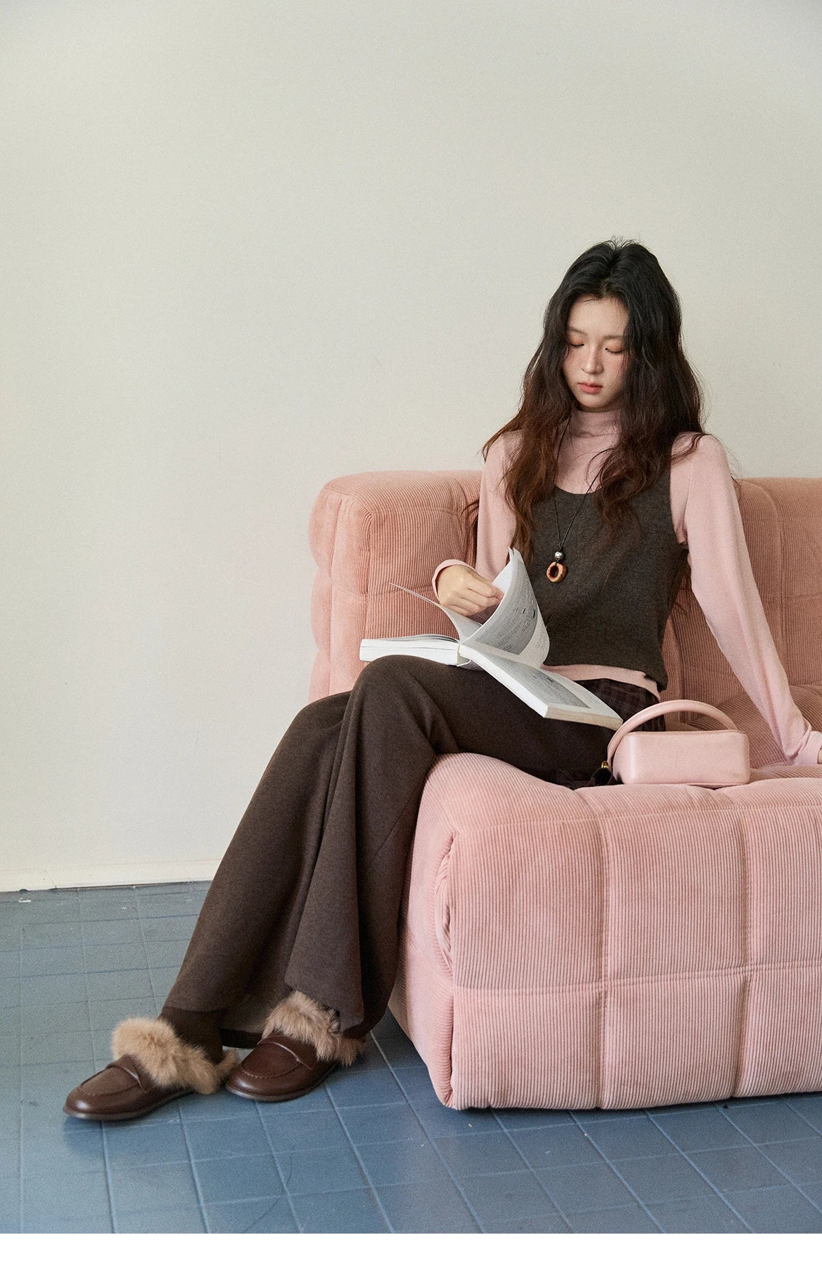 MISHOW Two-piece Suit for Women 2025 Winter Retro Turtleneck Knit Long-sleeved Tops Square Collar Vest Woman Set MXE88T1440