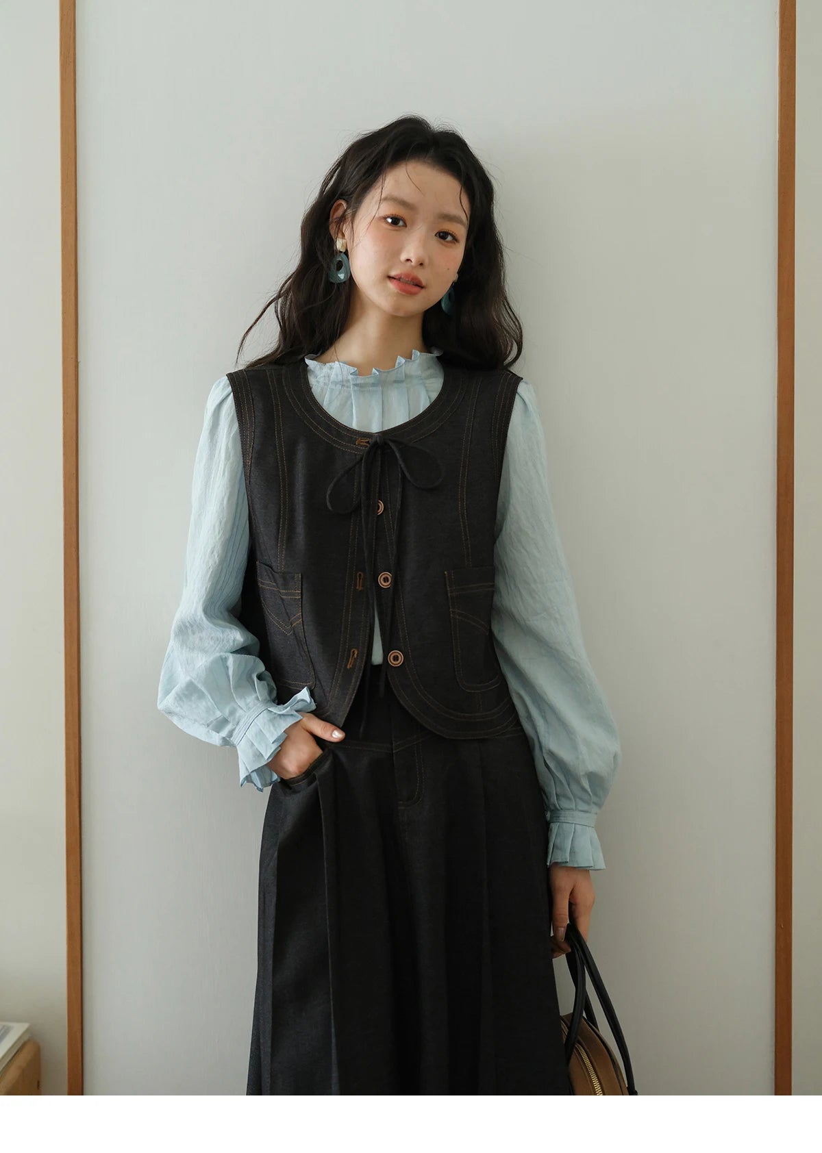 MISHOW Deep Blue Imitation Denim Vest Coat 2025 Autumn Round Neck Lace-up Coat Contrasting Button Single Breasted Top MXE41W0797