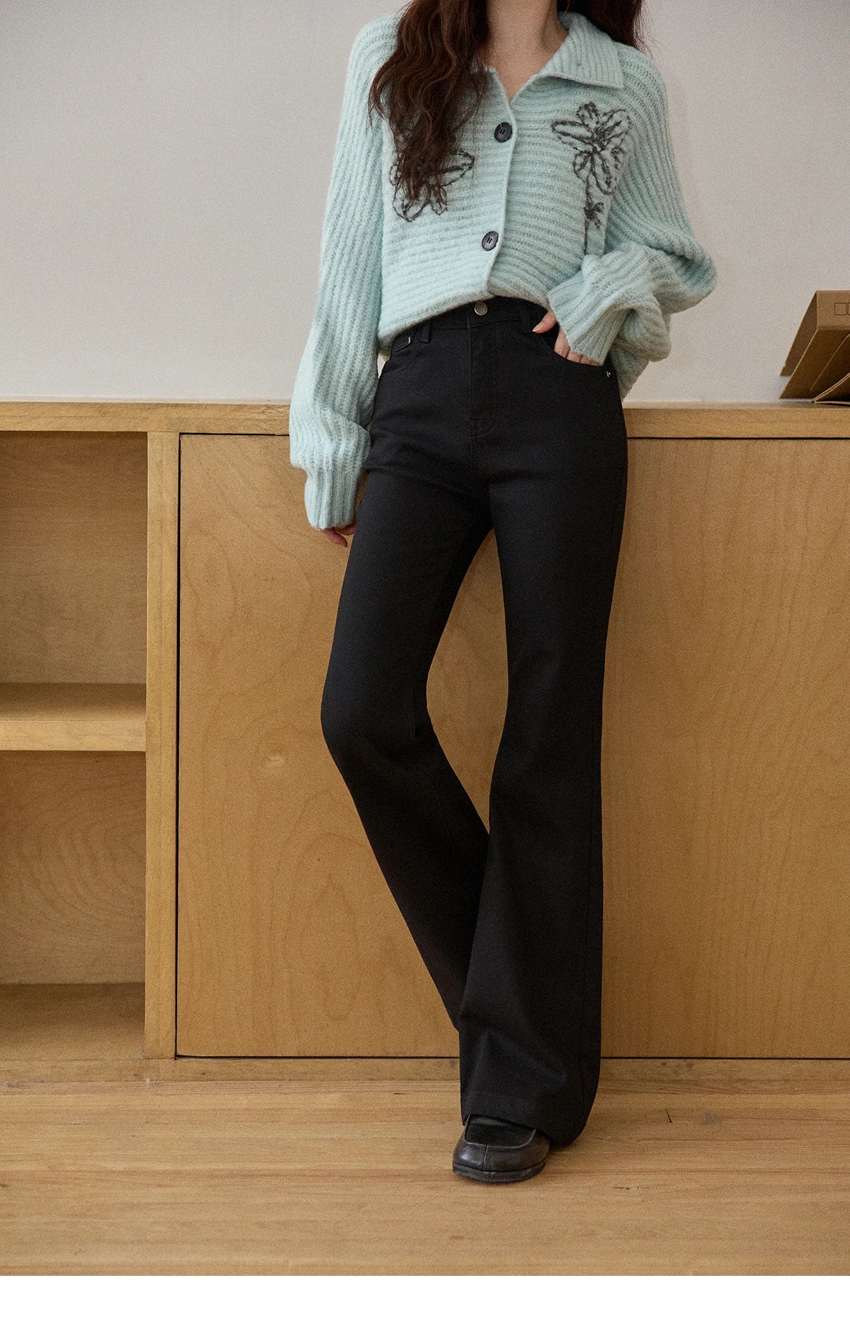 MISHOW Black Jeans for Women 2025 Winter New Vintage High Waist Elastic Flared Pants Commute Casual Slim Trousers MXE51K1098