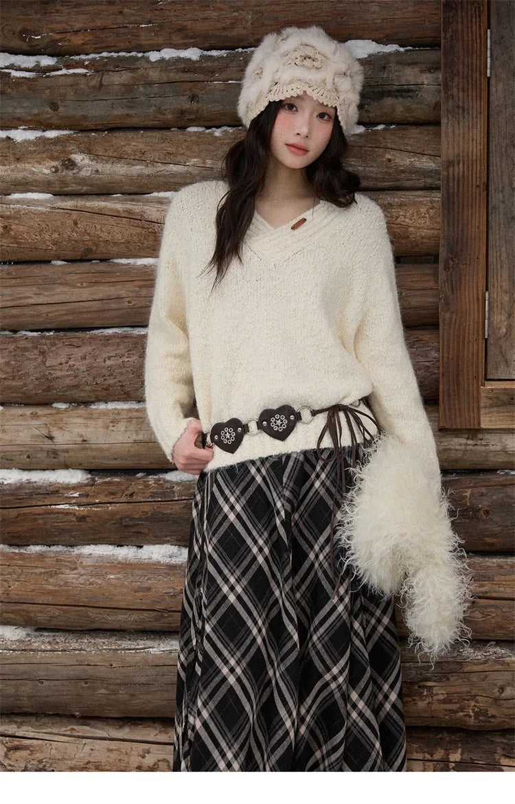 MISHOW Luxury Women Sweaters 2025 Winter Elegant V-neck Thick Pullovers Retro Ribbed Cuff Versatile Long-sleeved Top MXE87Z2755