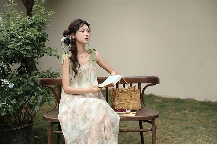 MISHOW French Lazy Suspender Floral Chiffon Dress 2024 Summer Fairy Seaside Vacation Dress V Neck A-LINE Dresses MXD28L1862