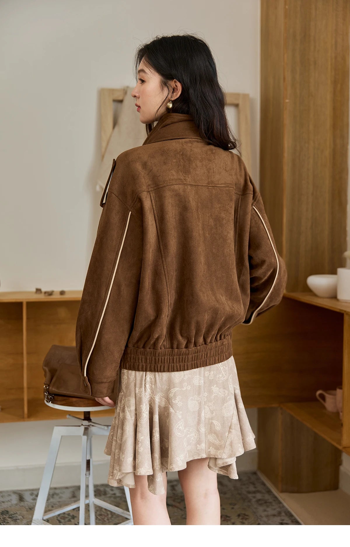 MISHOW Woman Retro Jacket 2025 New Split Turn Down Collar Brown Suede Short Loose Coat Commute Autumn Women Clothing MXE48W0850