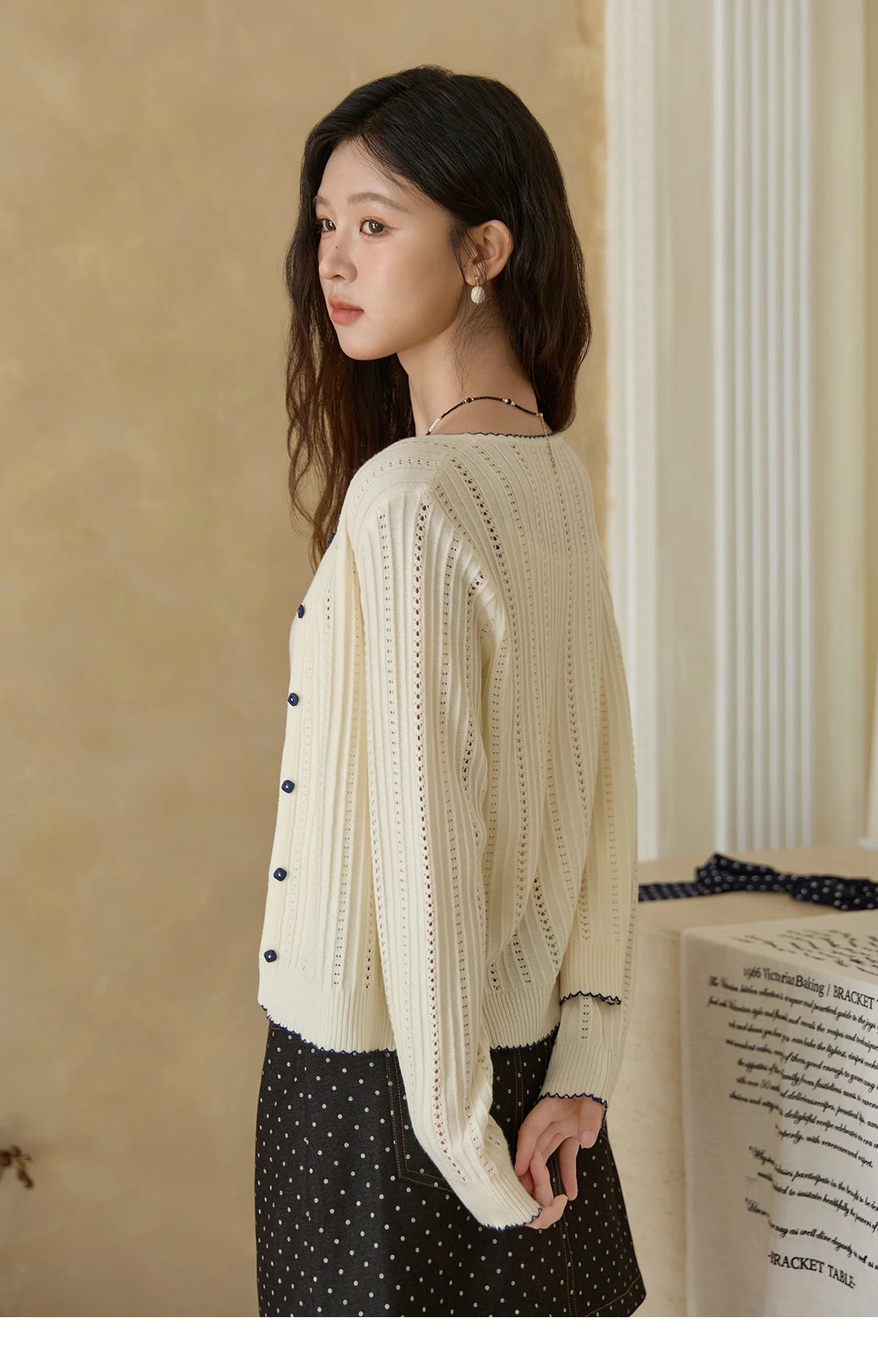 MISHOW Woman Apricot Knit Two-piece Set Wool 2025 Autumn Retro Long Sleeves Cardigan With Camisole Vest Casual Outfit MXE43T0726
