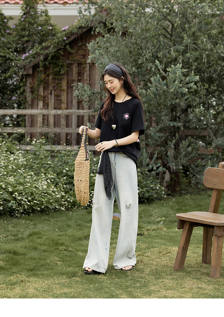 MISHOW Casual Graffiti T-shirt Women Summer 2025 Short Sleeve Round Neck Loose Shirts Female New Fashion Tops Lady MXE15T0475