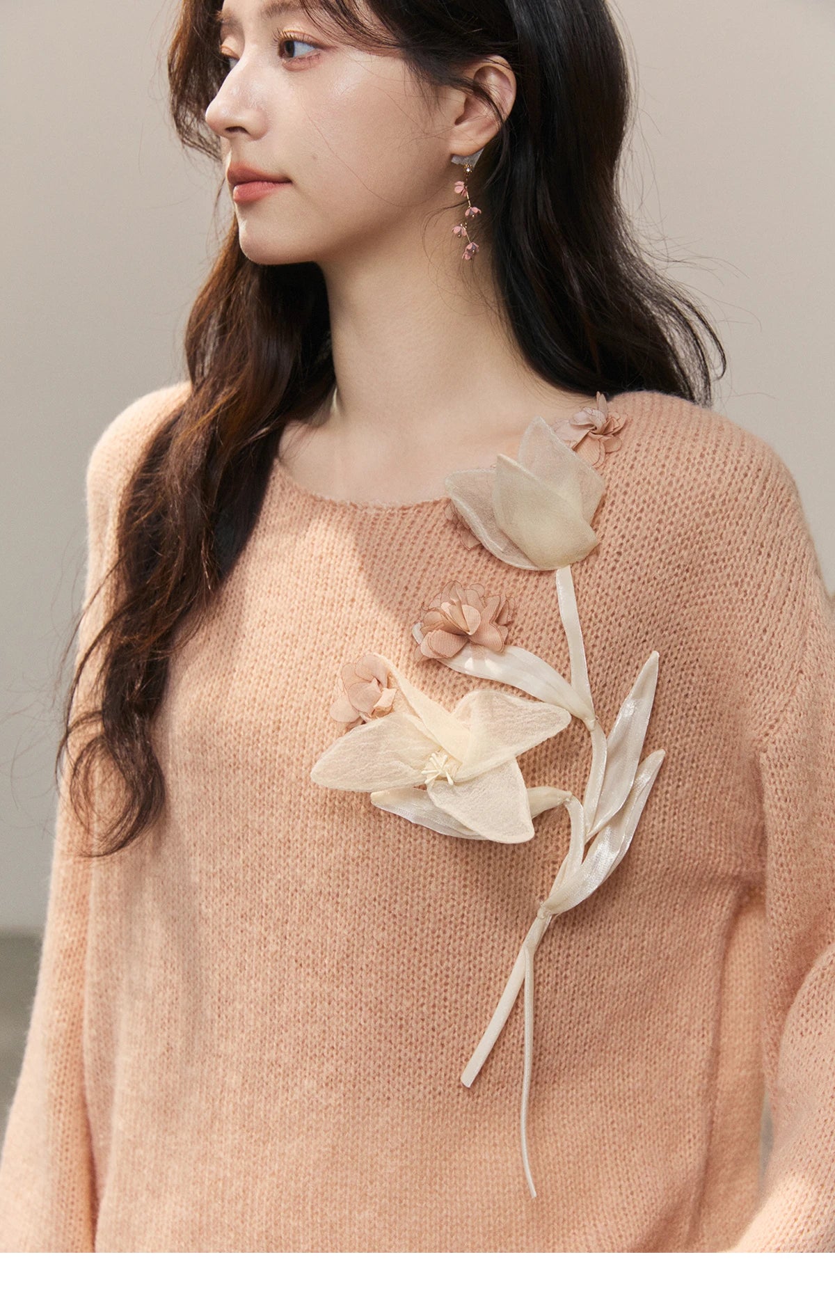 MISHOW 3D Floral Applique Crew Neck Knit Thin Sweater 2026 Spring Loose Casual Elegant Top Soft Pinkish Beige Sweater MXE47Z2649