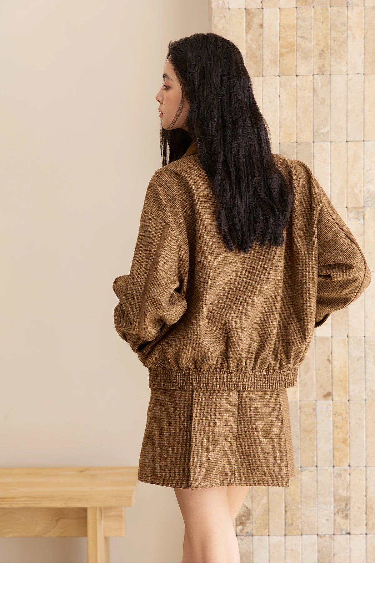 MISHOW Woman 2 Piece Outfit Set 2025 Autumn Retro Commuter Zipper Jacket Mini Pleated Skirt Plaid Fashion Skirt Suit MXE49T1393