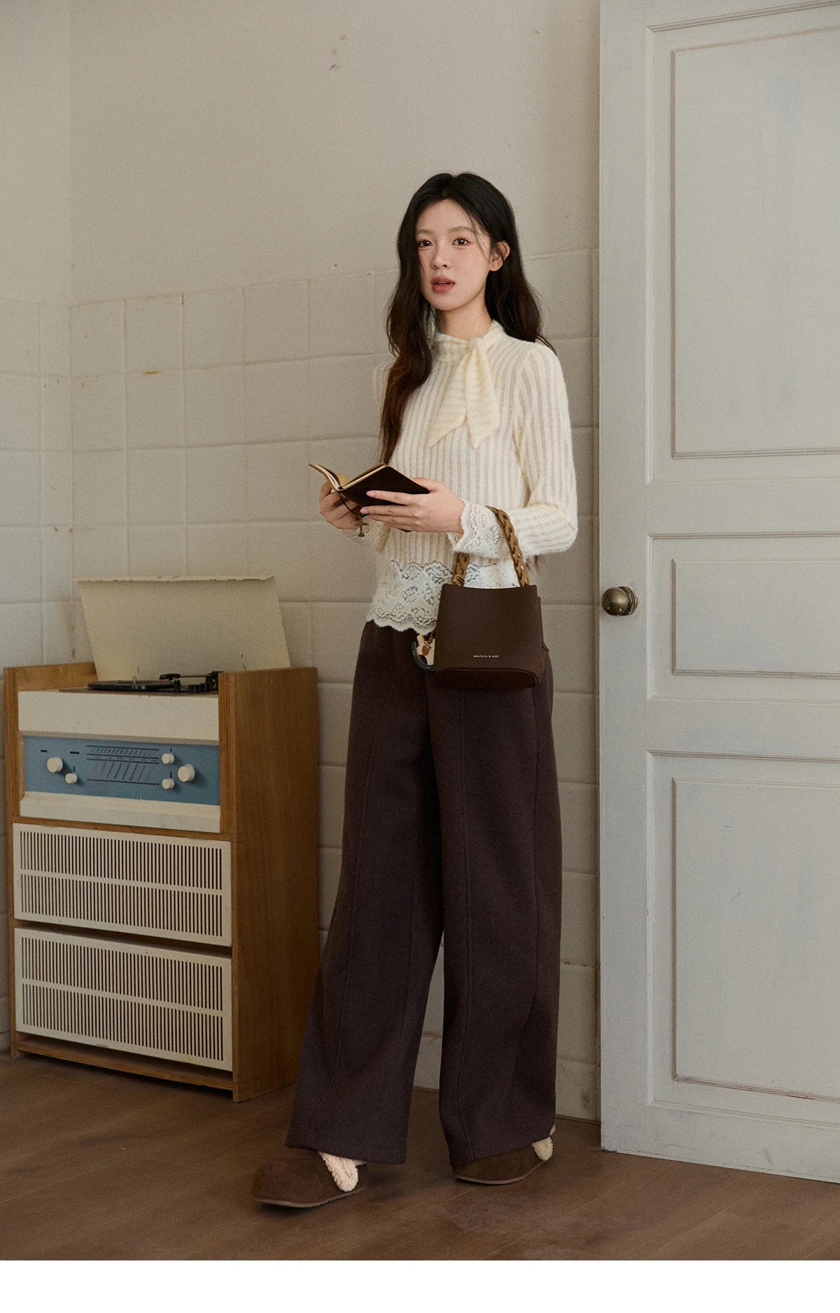 MISHOW High Waist Wide Leg Pants for Women 2025 Winter Casual Loose Thick Fleece Warm Knit Pants Straight Trousers MXE92K1127