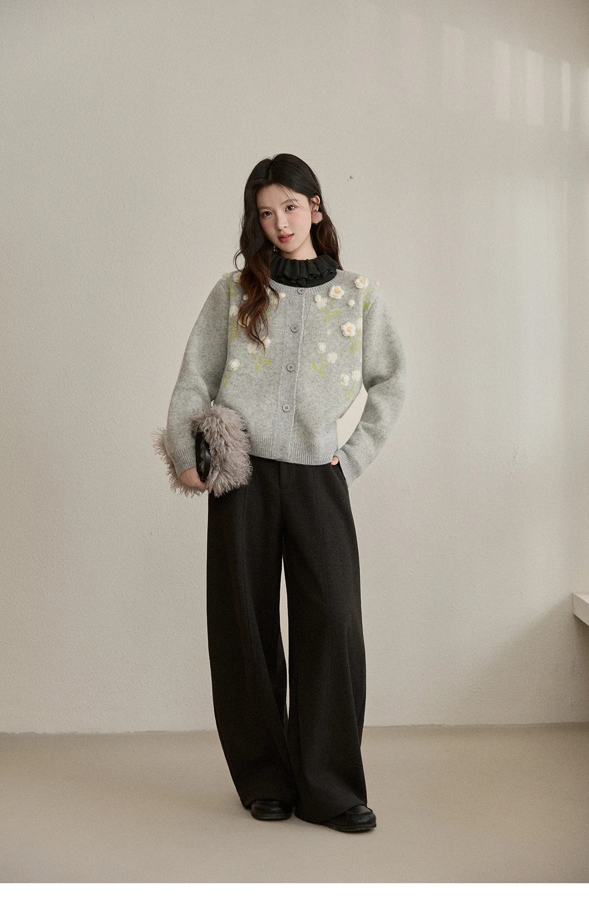 MISHOW Women's Gray Knitted Cardigan 2025 Winter Flower Embroidery Round Collar Single-breasted Warm Slim Sweaters MXE91Z2836