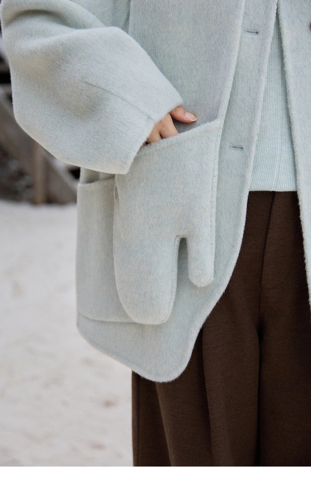 MISHOW 100% Wool Mint Green Double-sided Woolen Coats for Women Winter 2025 Warm Loose Coat with 2-in-1 Scarf Gloves MXE92W1014