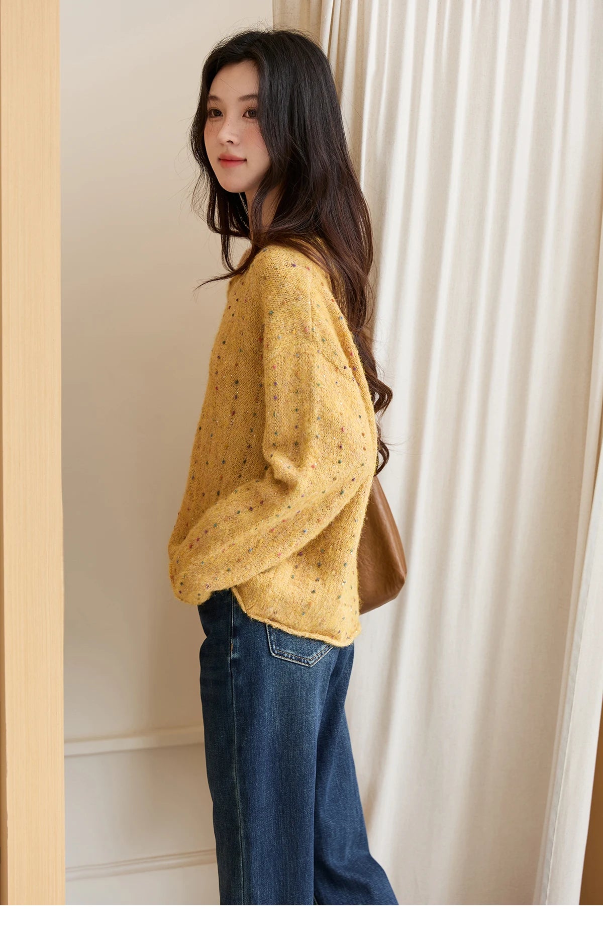 MISHOW Women Long Sleeve Tops 2025 Autumn Retro Yellow Sequins V-neck Sweater Knitted Comfortable Casual Pulllovers MXE47Z2572
