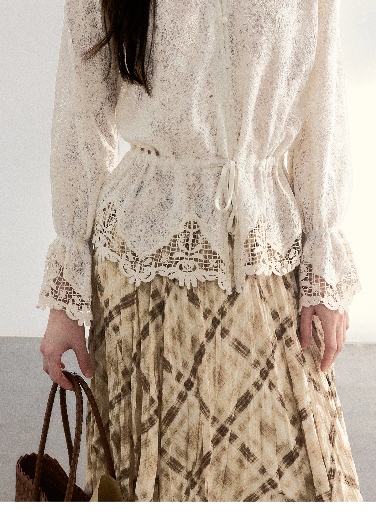 MISHOW Women's Lace V Neck Long Sleeve Shirts 2026 Spring Drawstring Waist Ruffled Hem Casual Loose Apricot Blouse MXF108X0998