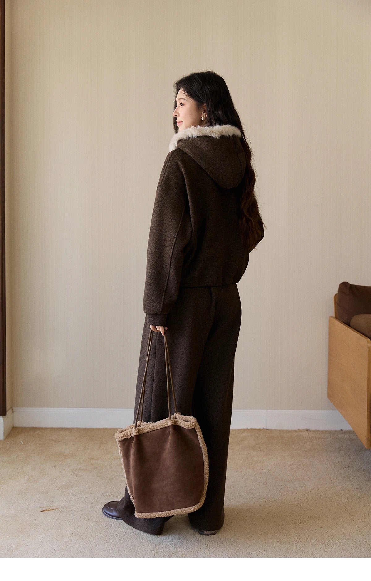 MISHOW Women's Brown Two-Piece Set 2025 Winter Faux Fur Hood Sweatshirt Elastic Waist Wide-Leg Pants Warm Casual Sets MXE94T1476