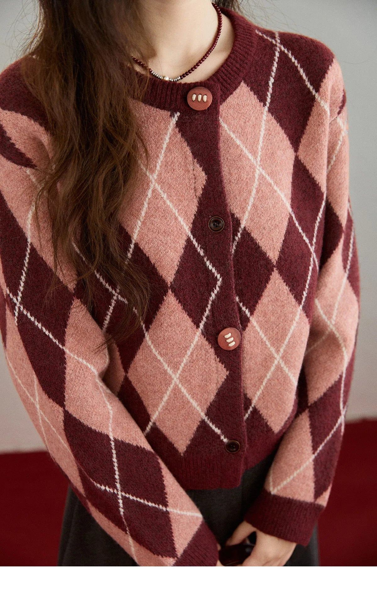 MISHOW Christmas Retro Diamond Grid Sweater Cardigan for Women 2025 Winter O-neck Contrasting Thick Knitted Sweaters MXE91Z2773