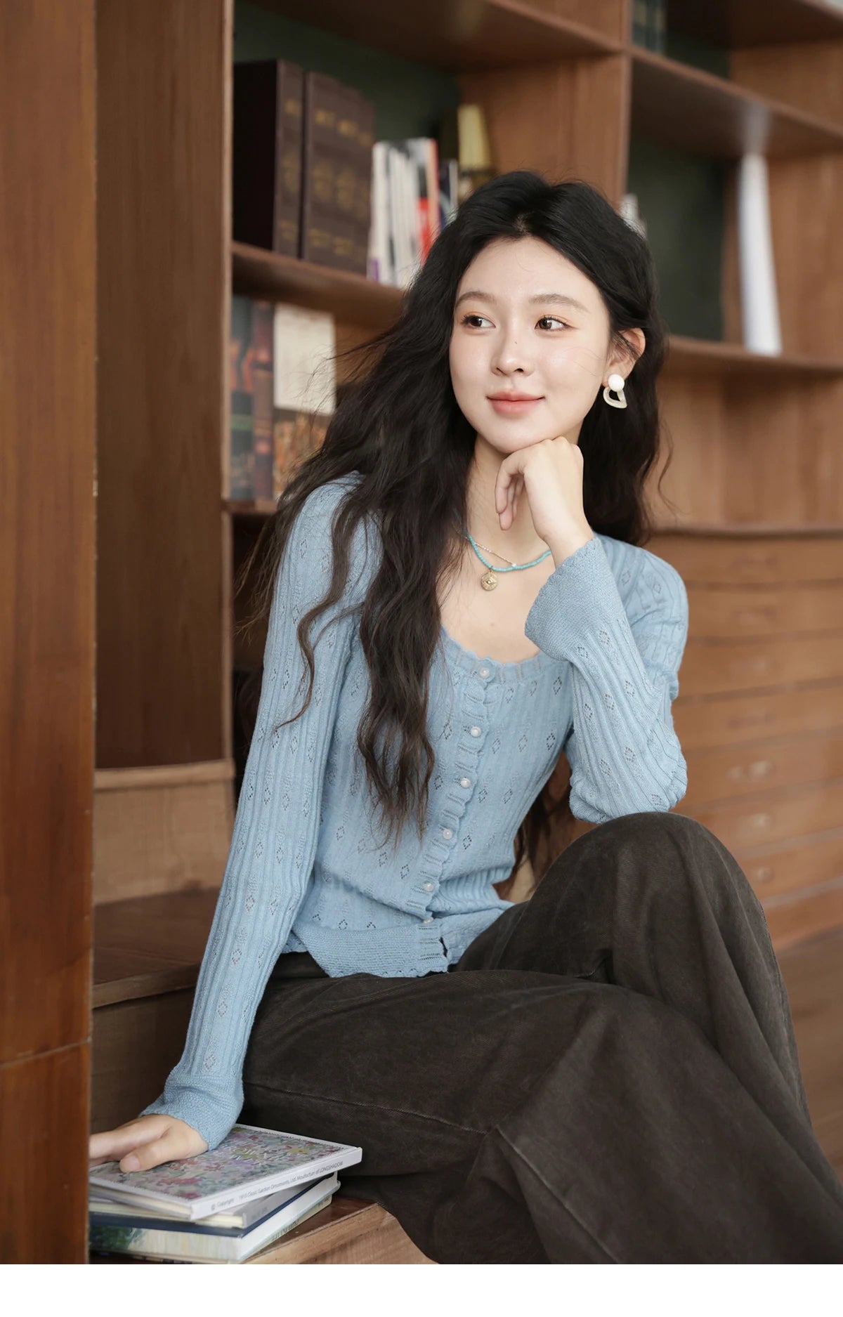 MISHOW Pit Stripe Thin Knitted Sweater for Women Autumn 2025 French Retro Round Neck Cardigan Temperament Casual Top MXE42Z1374