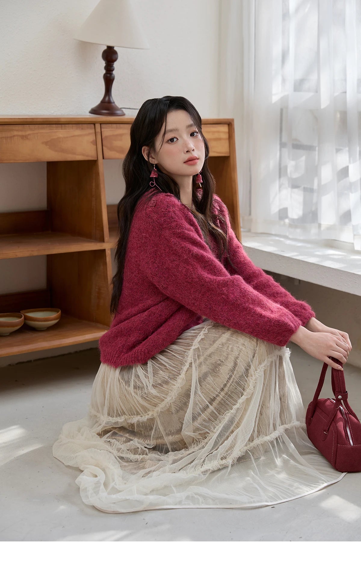 MISHOW Pink Lace Wool Sweater for Woman 2025 Winter Sweet Style V-neck Pullover Casual Loose Lantern Sleeve Sweater MXE51Z2632