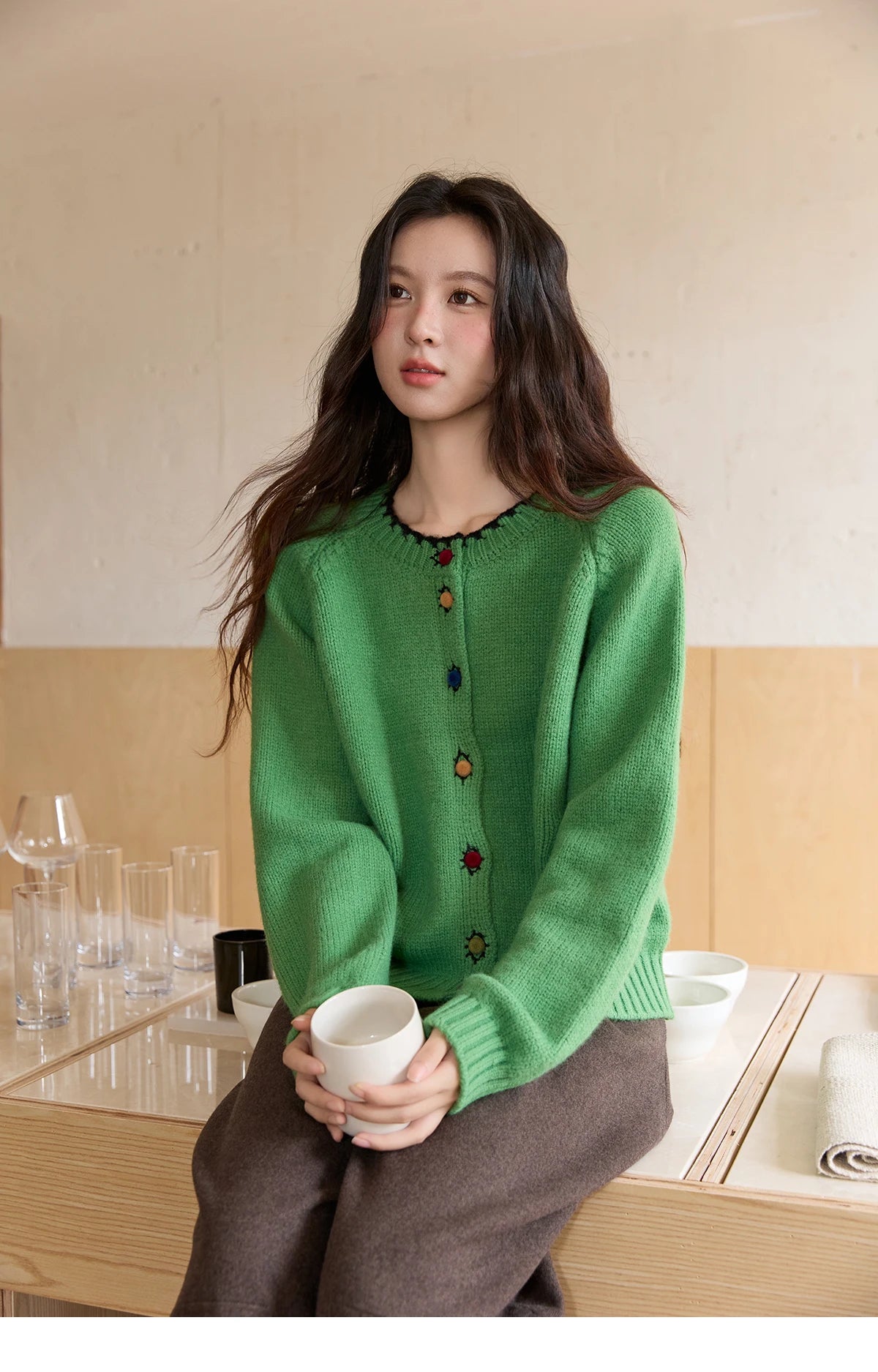 MISHOW Color Button Thickened Sweater for Women 2025 Winter Minimalist Loose Crew Neck Long Sleeves Cardigan Ladies MXE88Z2688